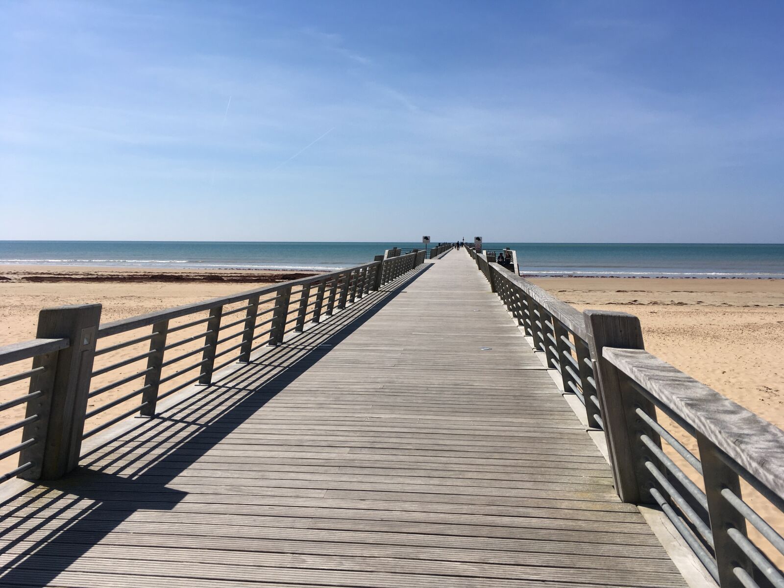 iPhone SE back camera 4.15mm f/2.2 sample photo. St jean de monts photography
