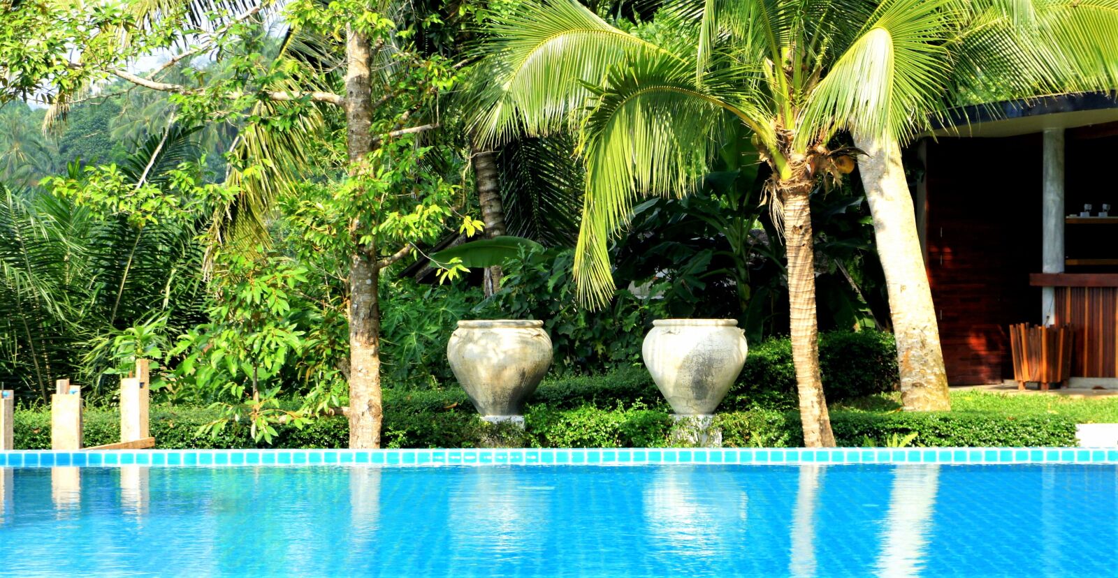 Sony Alpha NEX-3 + Sony E 18-55mm F3.5-5.6 OSS sample photo. Resort, ranong, thailand photography