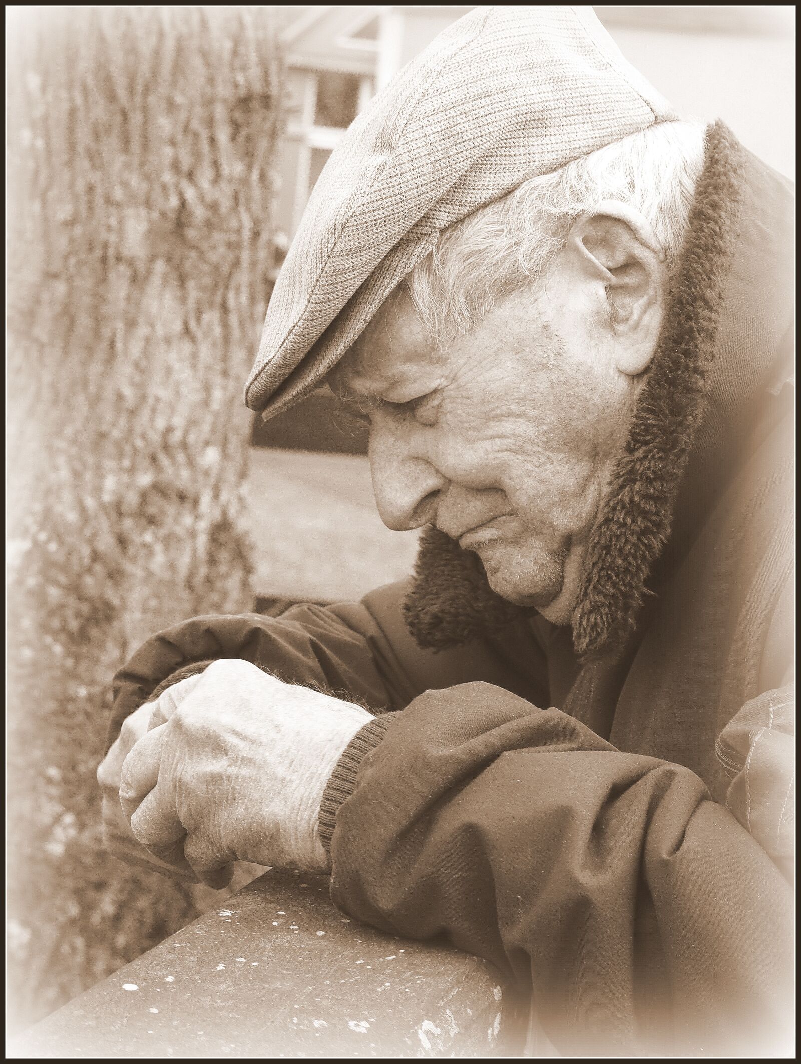 Panasonic Lumix DMC-FZ35 (Lumix DMC-FZ38) sample photo. Old, character, black-and-white photography