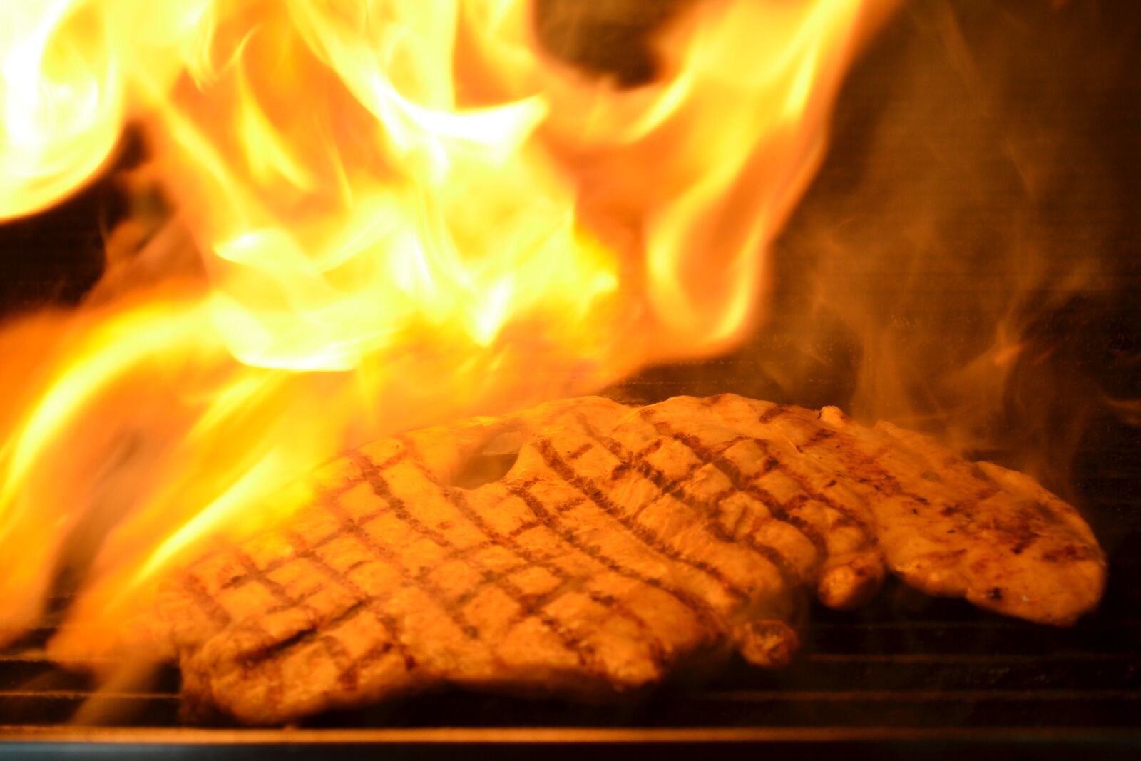 Nikon D3100 sample photo. Rib res, rib grill photography