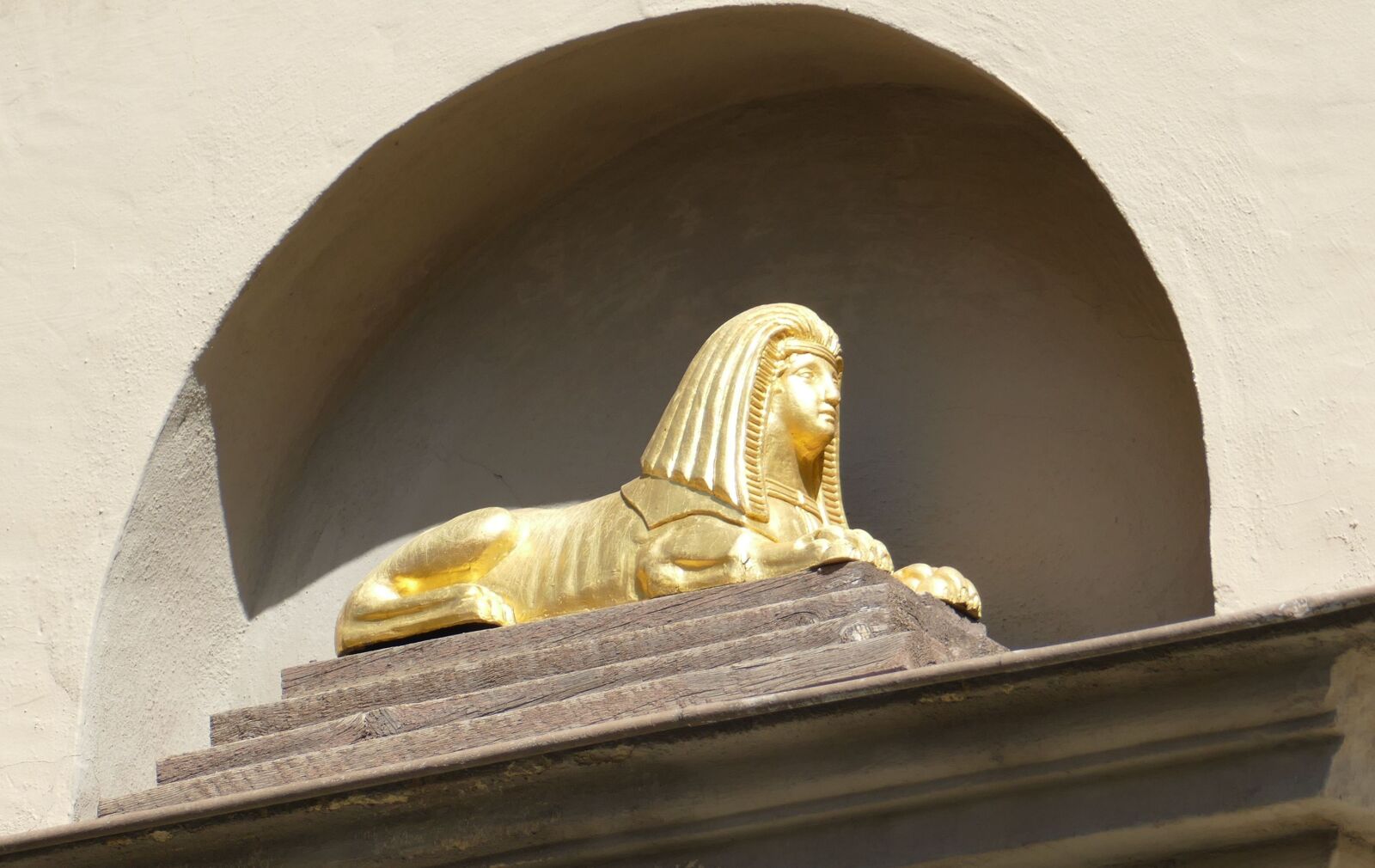 Panasonic Lumix DMC-FZ1000 sample photo. Naumburg, sphinx, saxony-anhalt photography