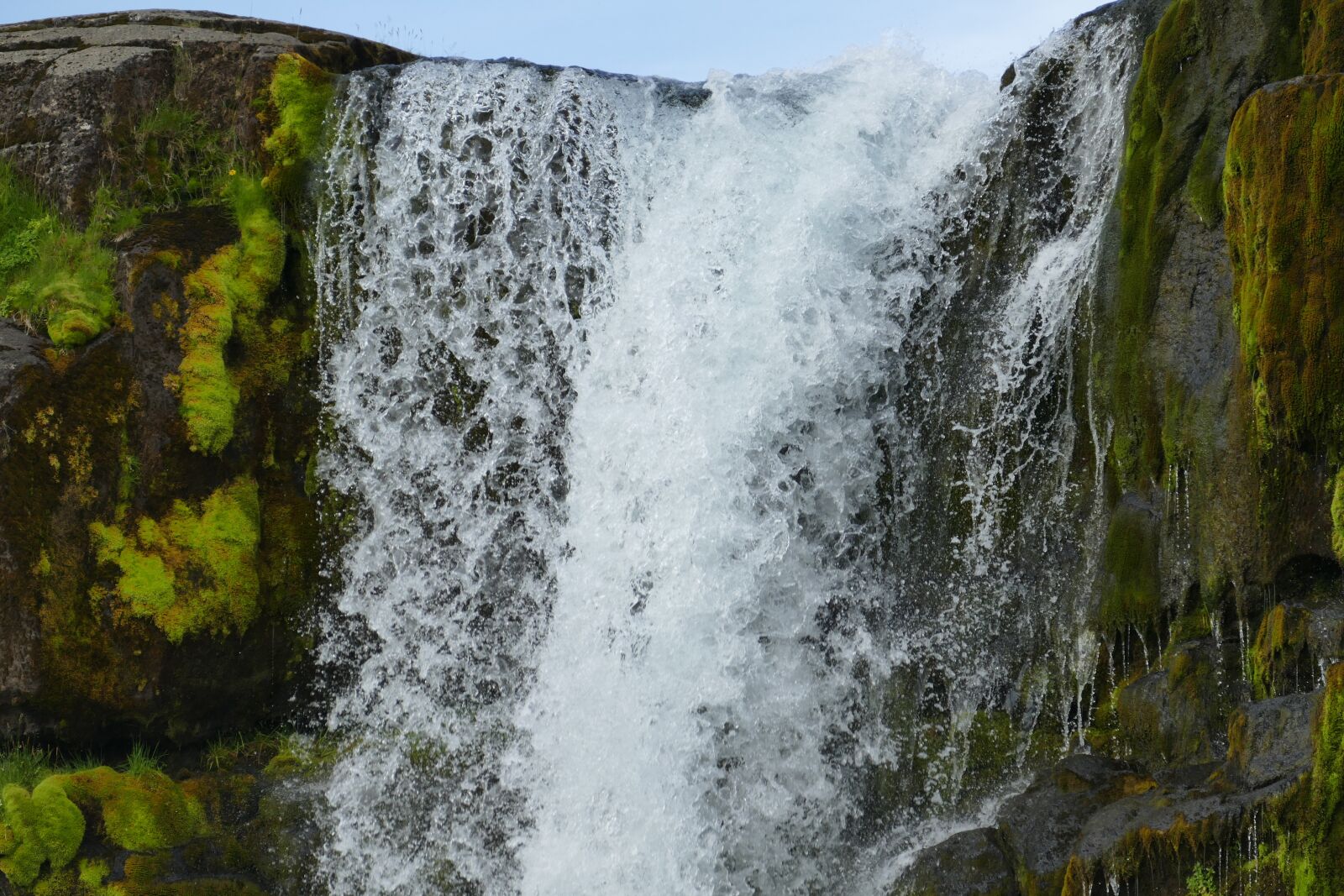 Panasonic Lumix DMC-FZ1000 sample photo. Iceland, thingvellir, waterfall photography