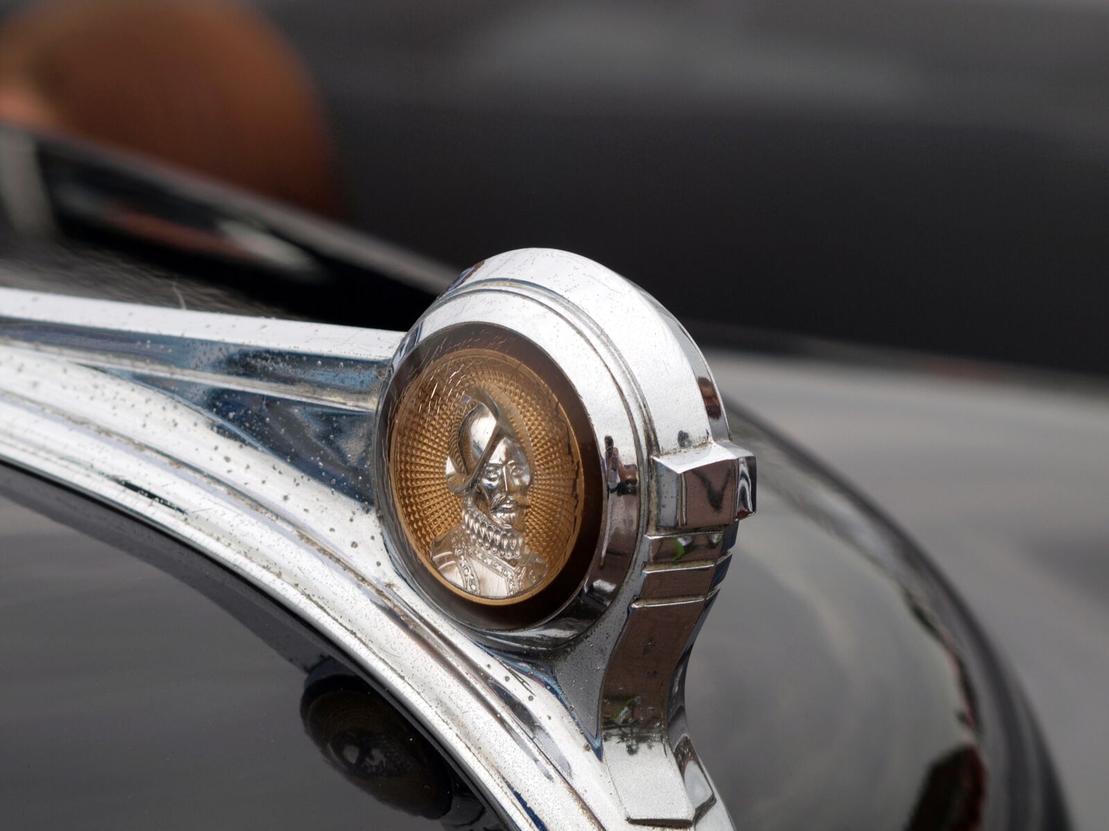 Olympus E-520 (EVOLT E-520) sample photo. Desoto, ornament, car photography