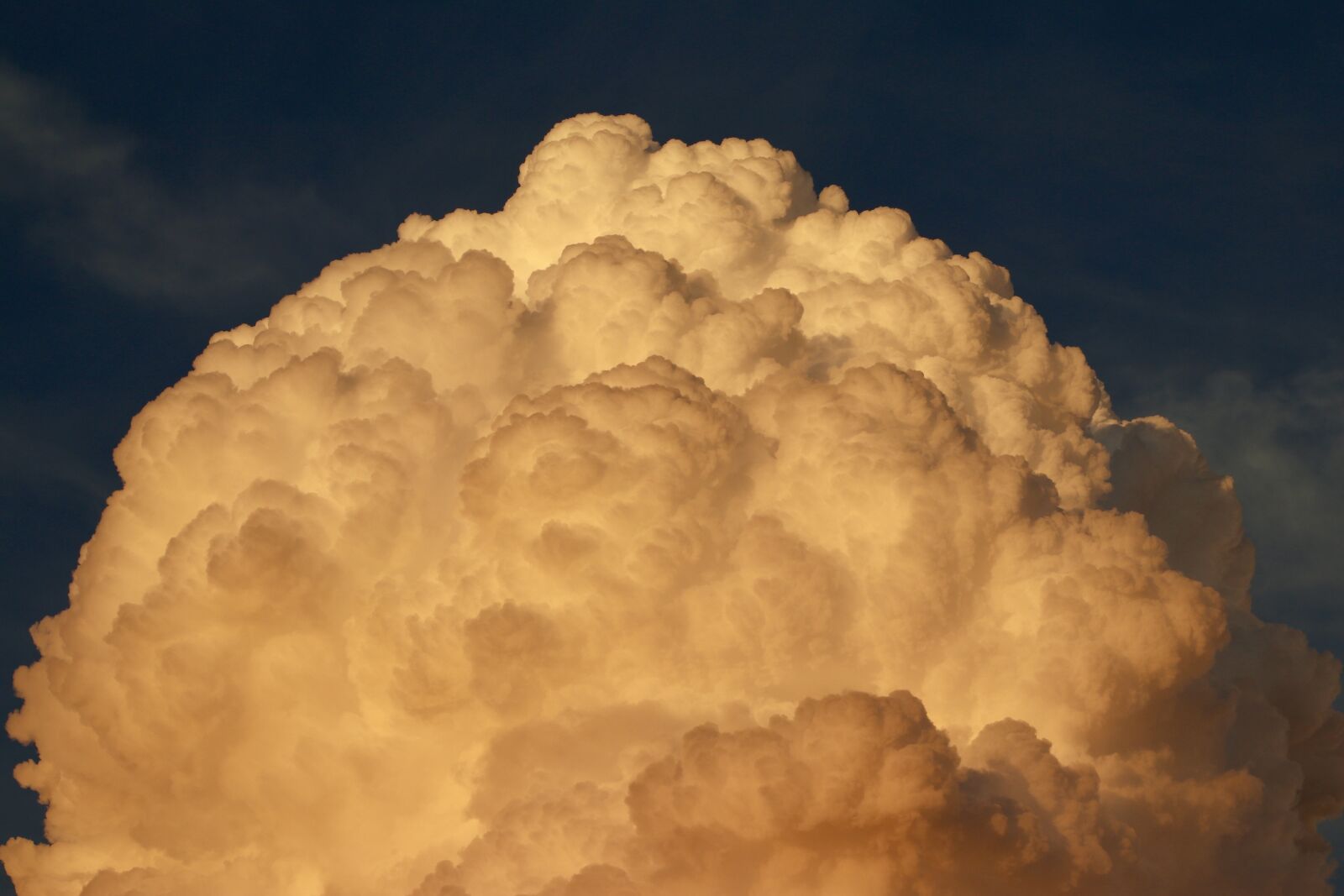 Canon EOS M100 sample photo. Clouds, storm, thunderstorm photography