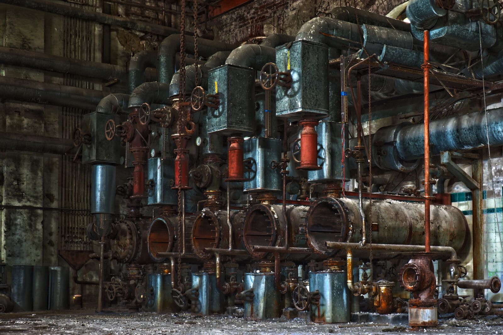 Olympus OM-D E-M10 sample photo. Lost places, hall, factory photography