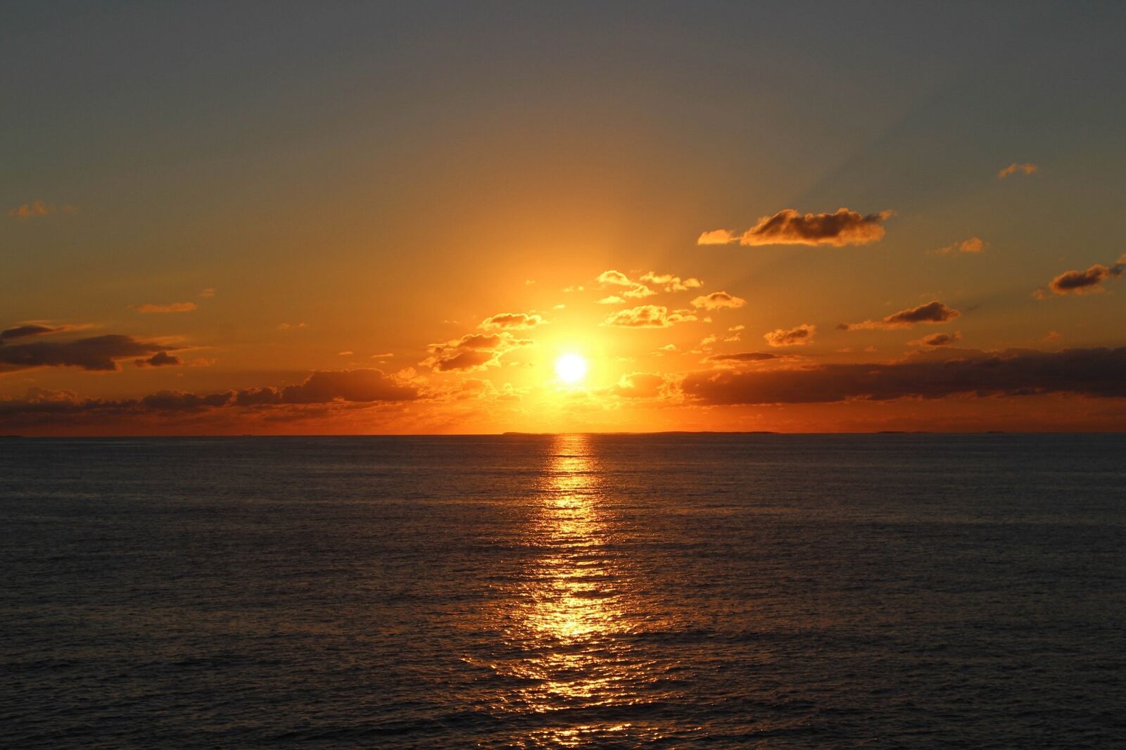 Canon EOS 700D (EOS Rebel T5i / EOS Kiss X7i) sample photo. Sunrise, ocean, sea photography