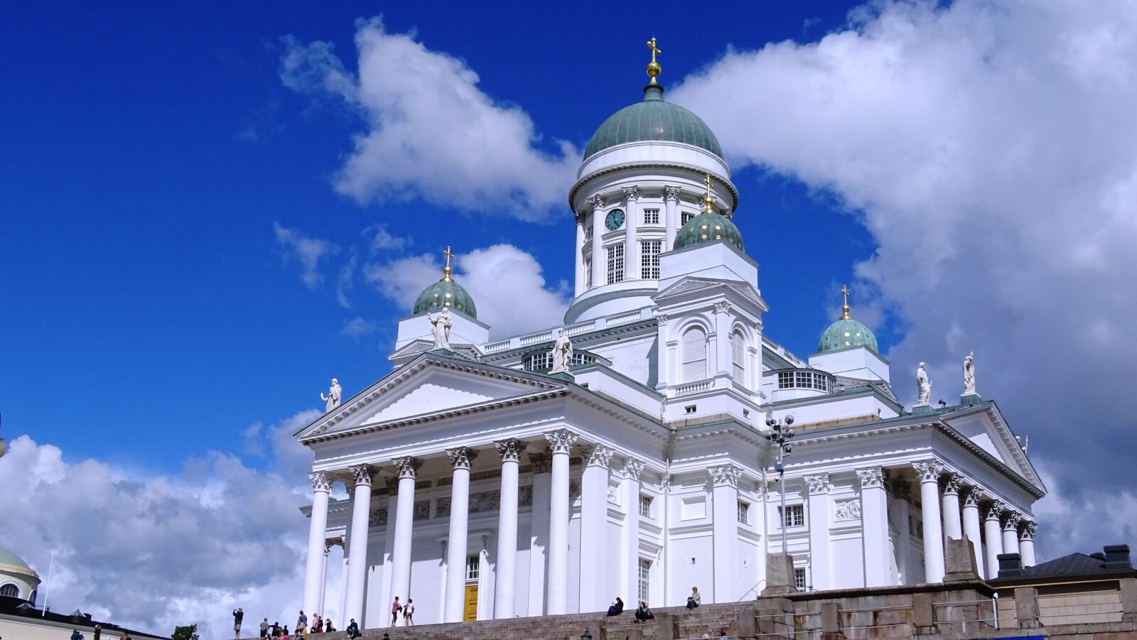 Sony Cyber-shot DSC-HX400V sample photo. Helsinki, finland, dom photography