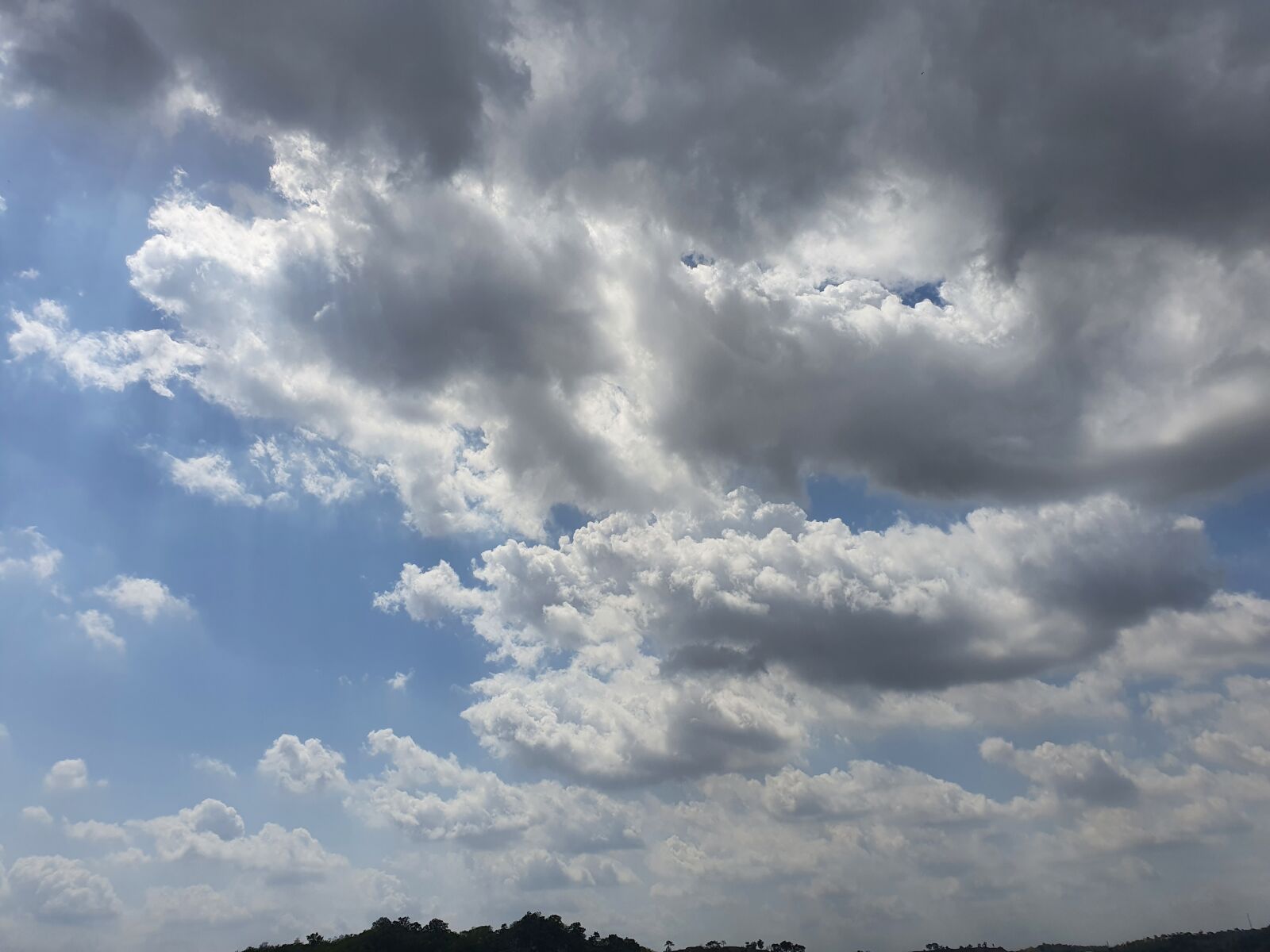 Samsung Galaxy S10 sample photo. Sky, blue, nature photography