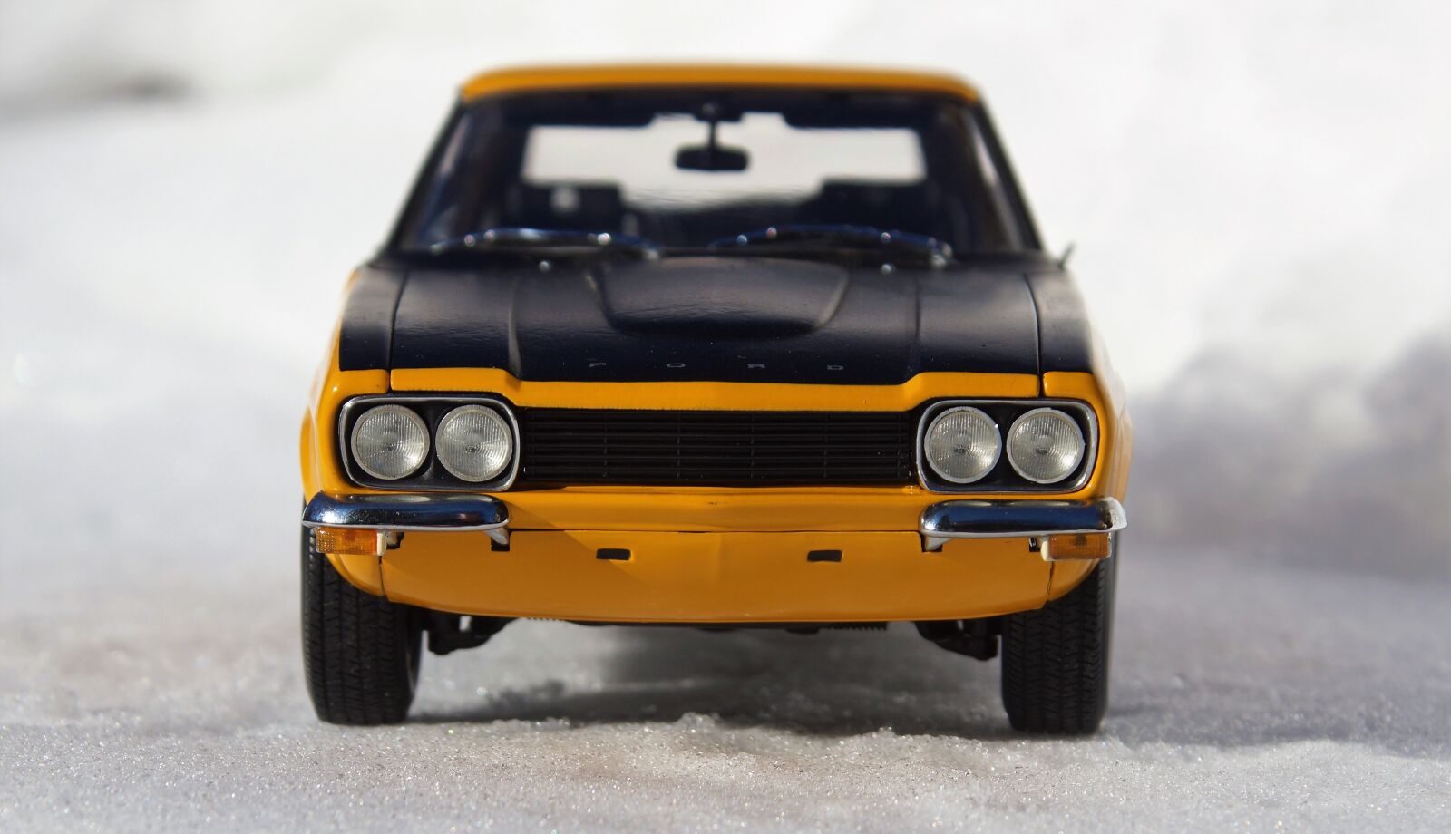 Sony DT 18-70mm F3.5-5.6 sample photo. Auto, model car, ford photography