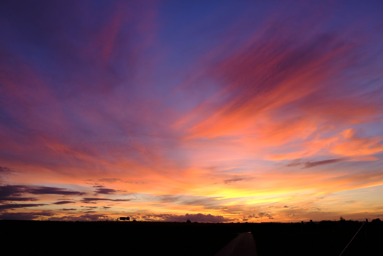 Fujifilm XF 18-55mm F2.8-4 R LM OIS sample photo. Sky, sunset, clouds photography
