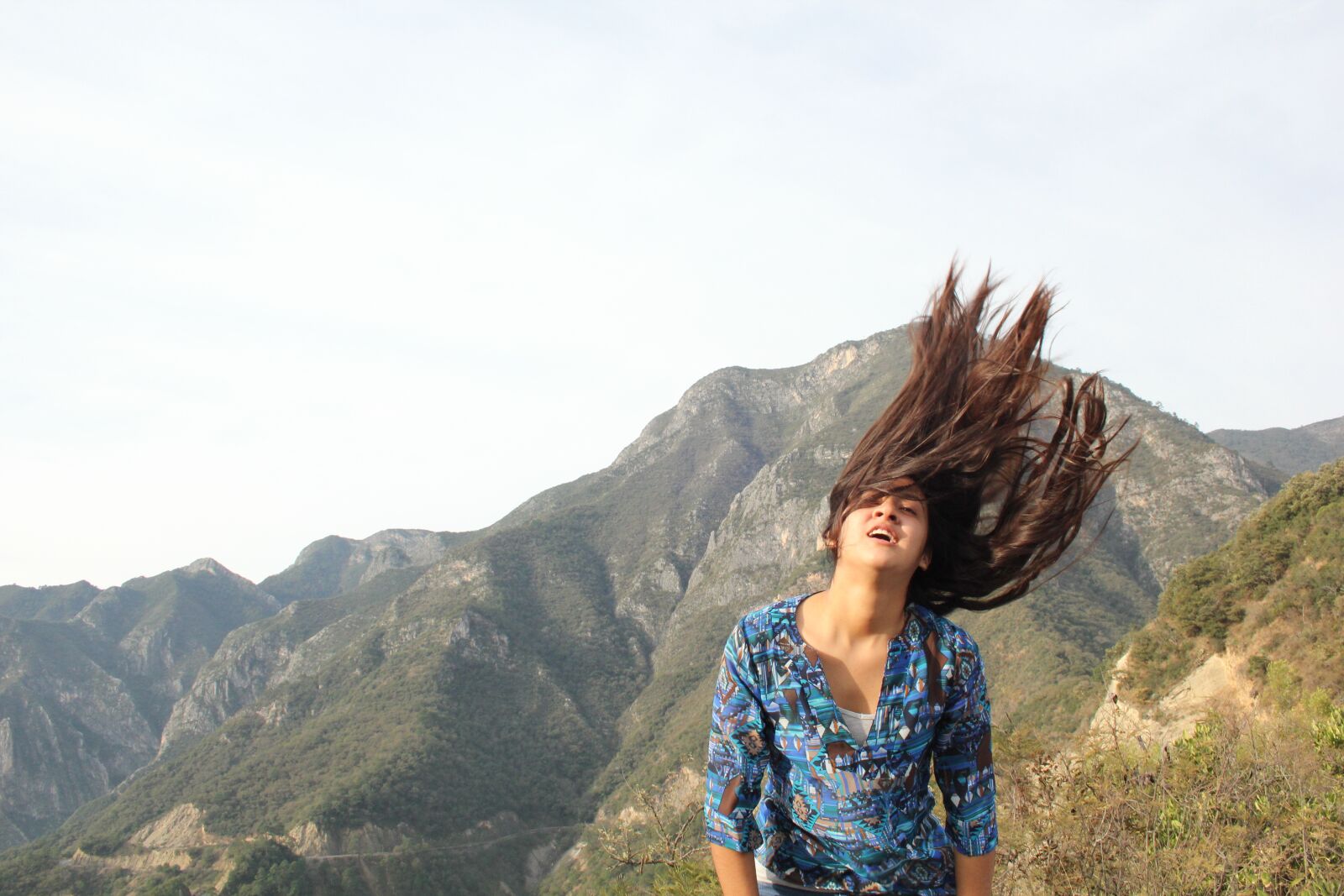 Canon EOS 550D (EOS Rebel T2i / EOS Kiss X4) sample photo. Outdoors, female, woman photography