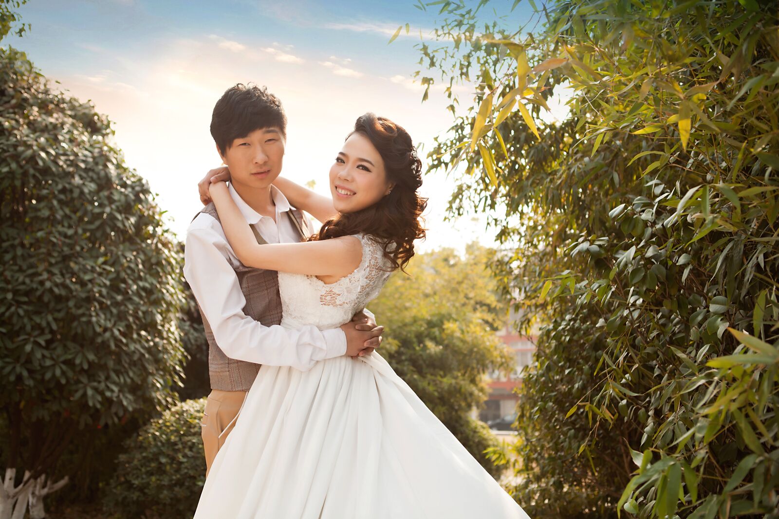 Canon EOS 5D Mark II sample photo. Wedding, wedding dresses, couples photography