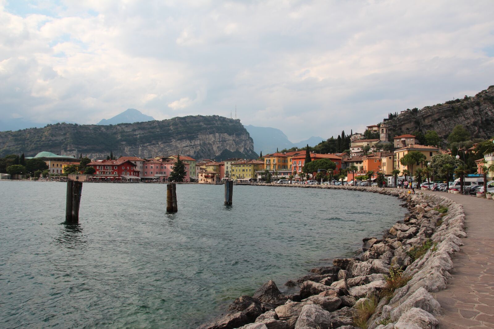 Canon EOS 600D (Rebel EOS T3i / EOS Kiss X5) sample photo. Promenade, italy, torbole photography