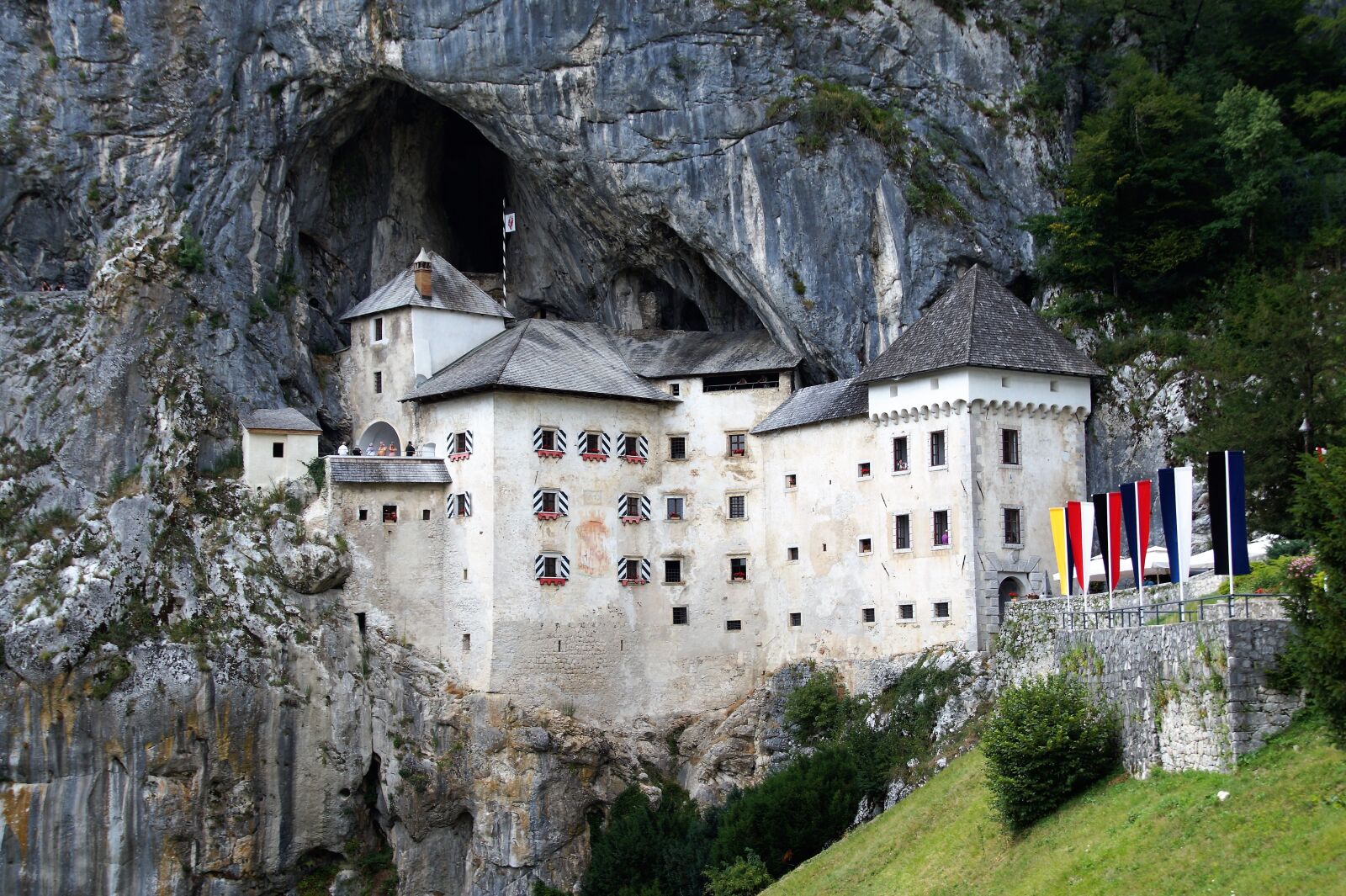 Sony SLT-A58 sample photo. Predjama, predjamski grad, castle photography