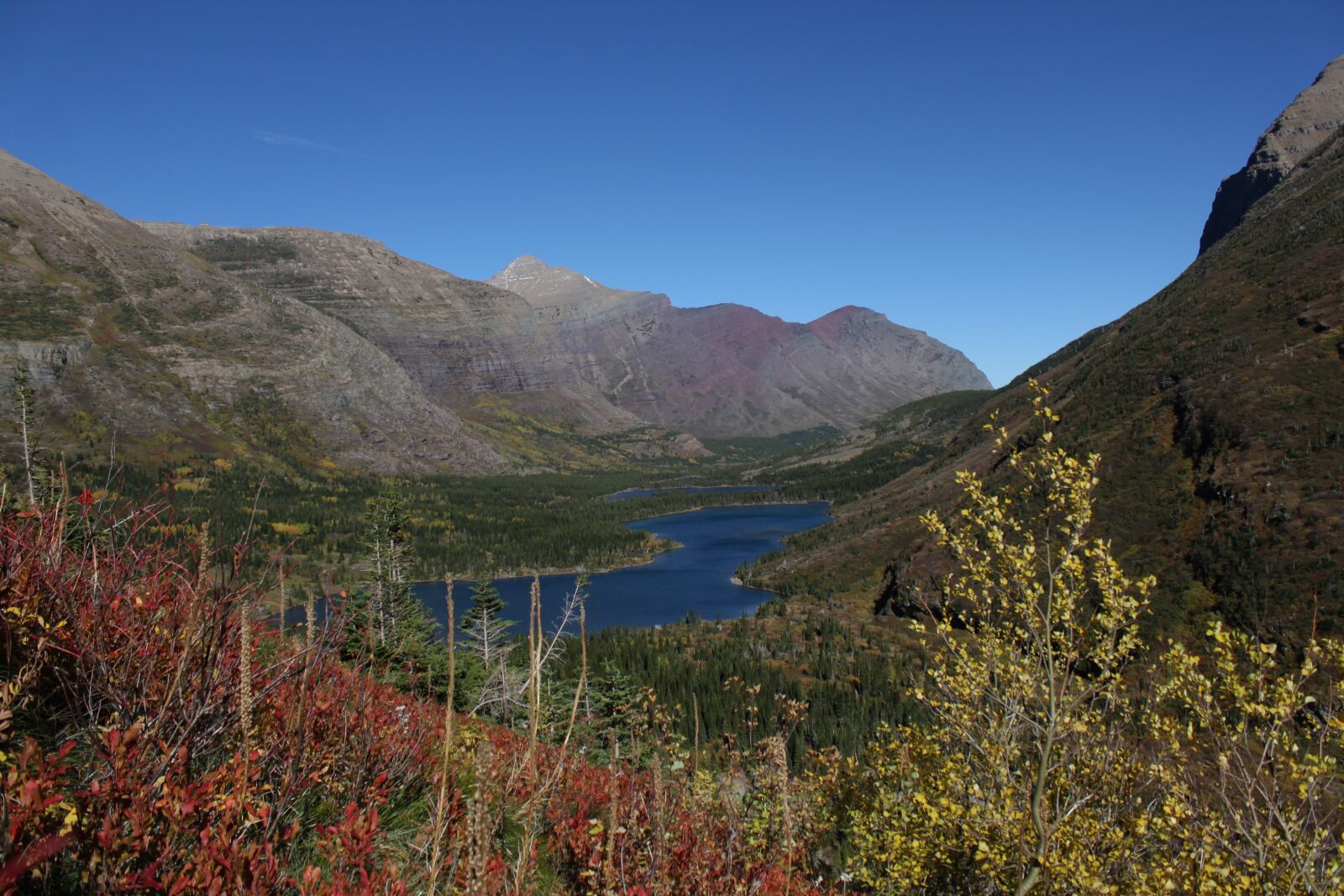 Canon EOS 500D (EOS Rebel T1i / EOS Kiss X3) sample photo. Glacier, mountain lake, fall photography