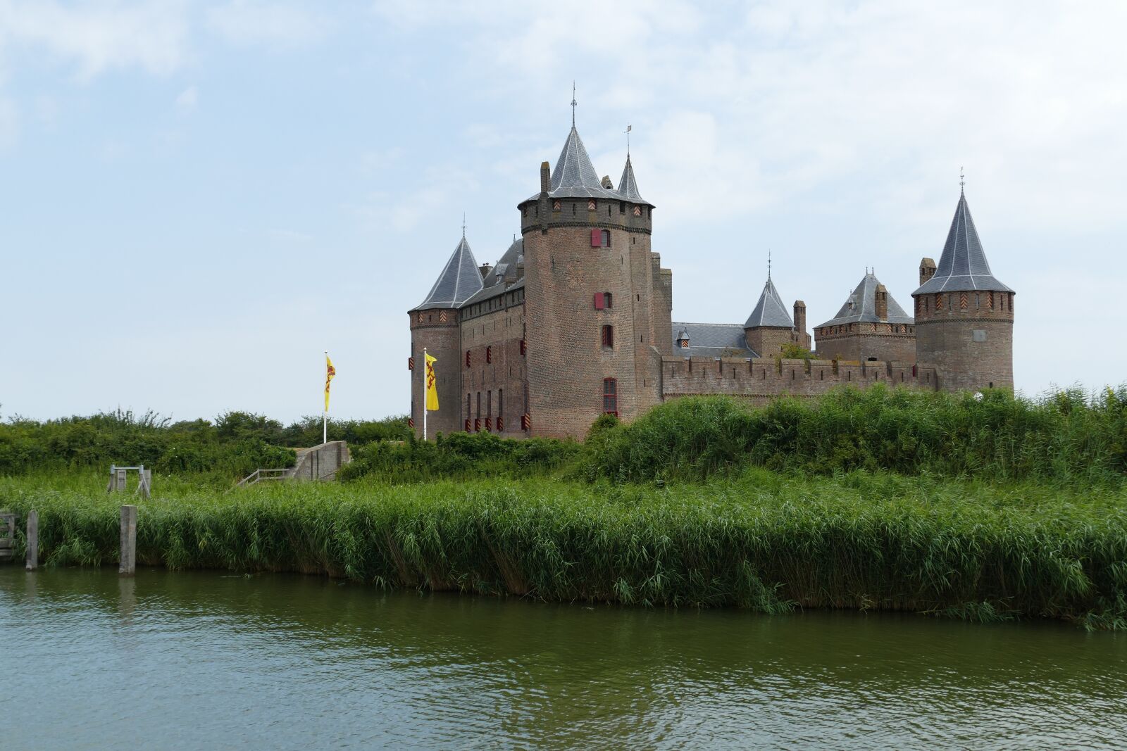 Panasonic Lumix DMC-FZ1000 sample photo. Muiderslot, castle, lock photography