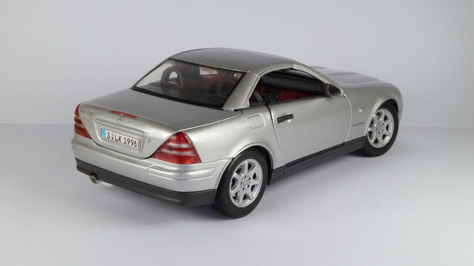 Panasonic Lumix DMC-ZS7 (Lumix DMC-TZ10) sample photo. Mercedes, slk, 230 photography
