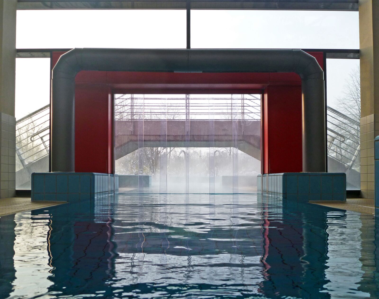 Panasonic DMC-FT2 sample photo. Swimming pool, indoor swimming photography