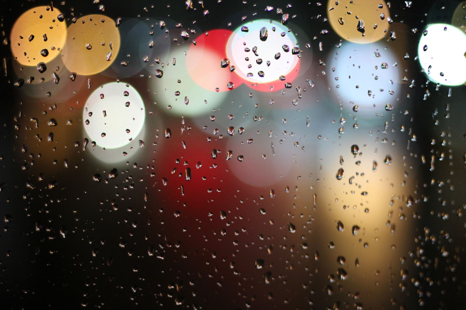 Canon EOS 60D + Canon EF 50mm F1.8 II sample photo. Lights, water, blur, rain photography