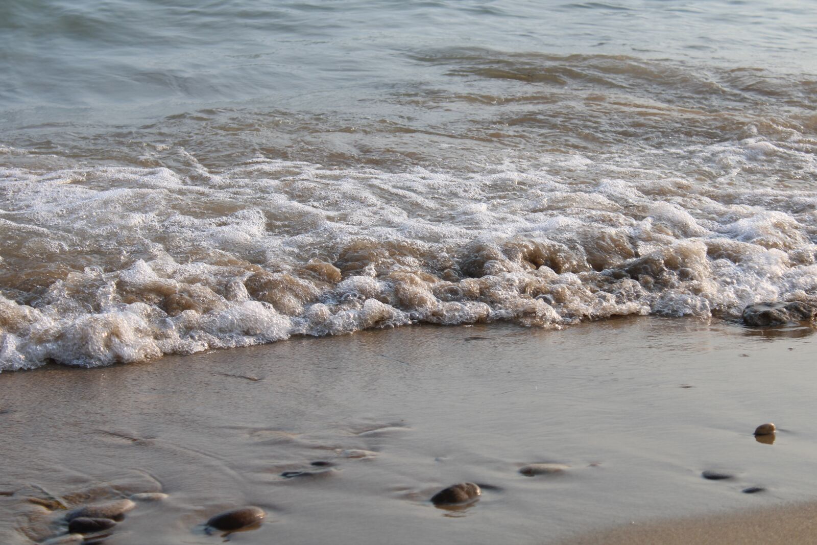Canon EOS 2000D (EOS Rebel T7 / EOS Kiss X90 / EOS 1500D) sample photo. Sea, water, summer photography