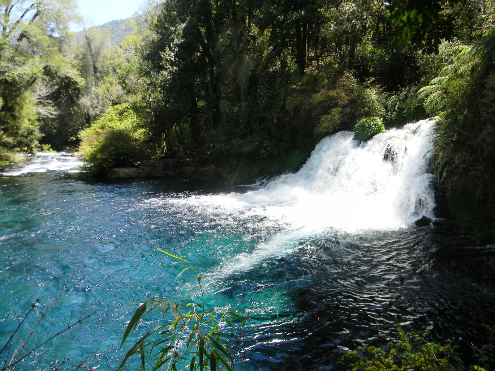Nikon Coolpix L110 sample photo. Waterfall, chile, nature photography