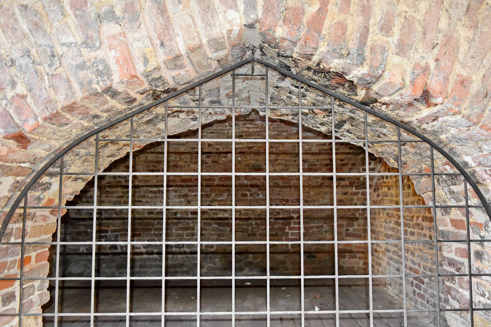 Nikon D5500 sample photo. Cast iron, handmade, architecture photography