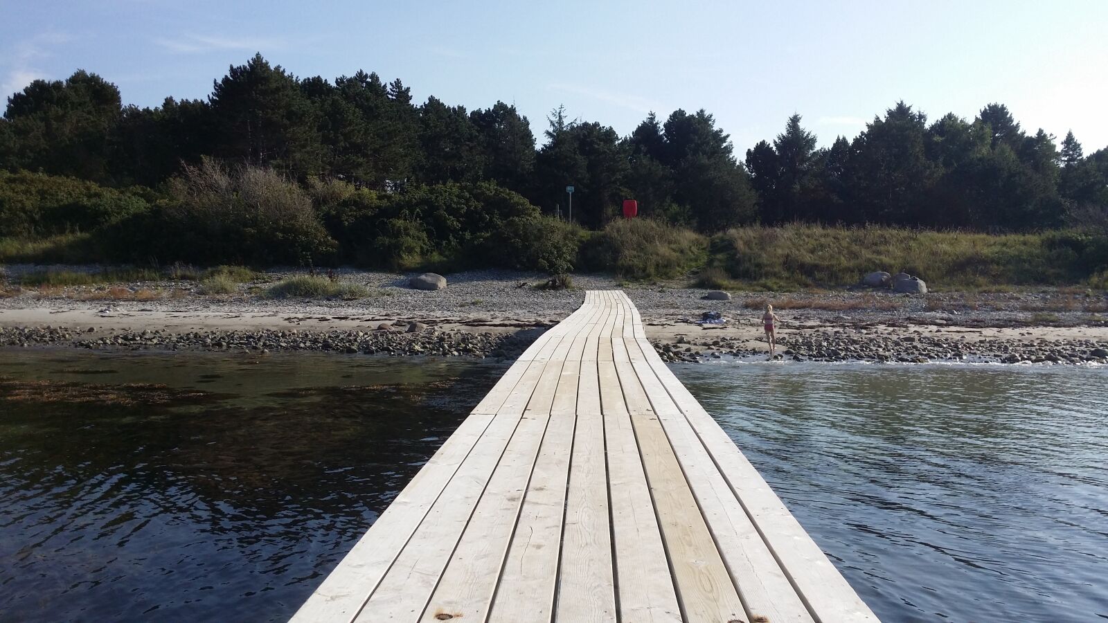 Samsung Galaxy S4 sample photo. Wooden bridge, sandy beach photography
