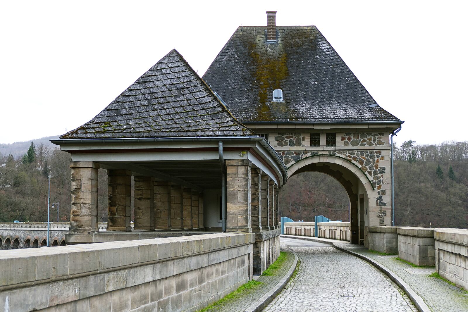 Panasonic Lumix DMC-FZ1000 sample photo. Eder dam, dam, gate photography