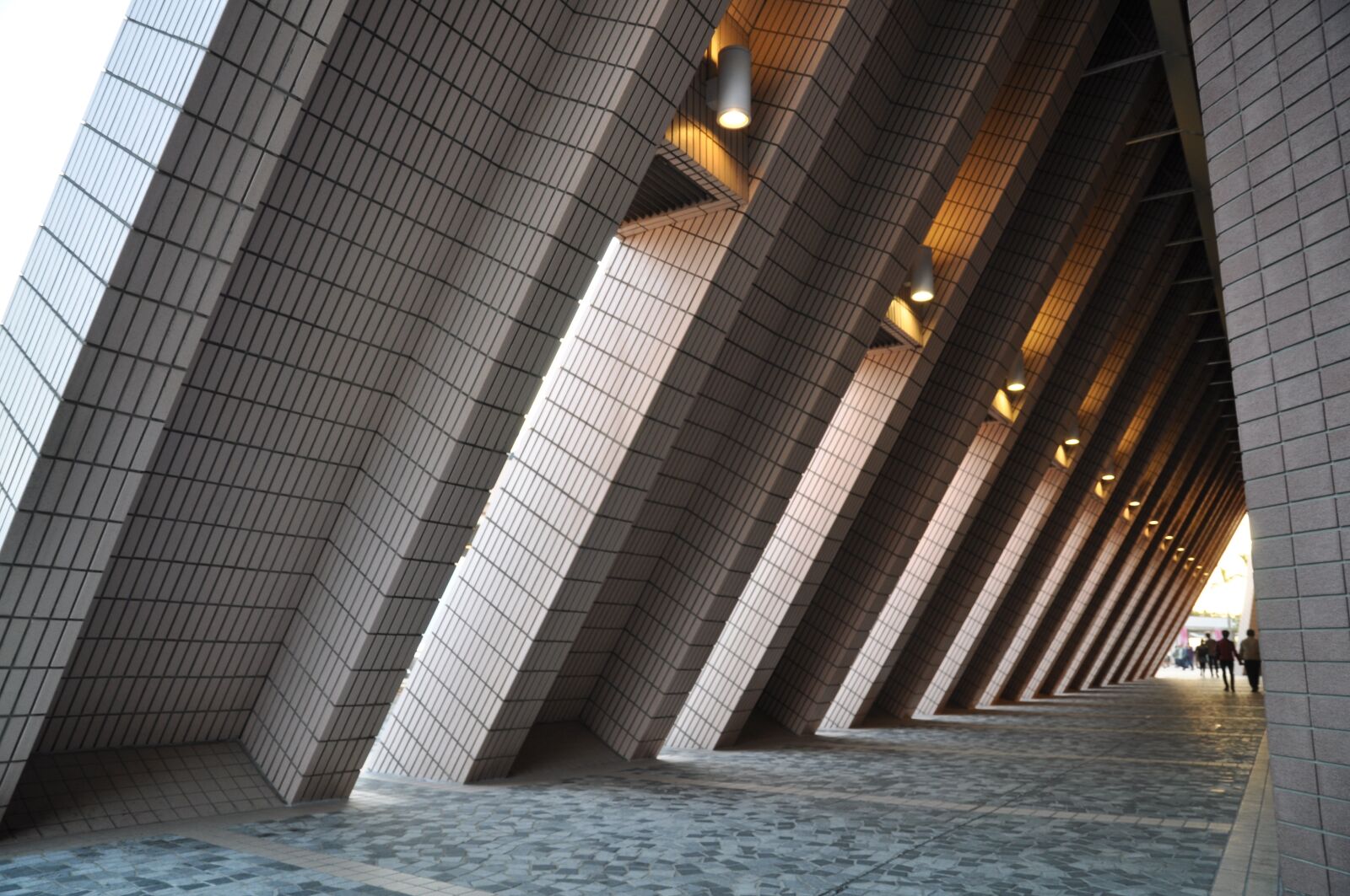 Nikon D90 sample photo. Arc, triangular, angle structure photography