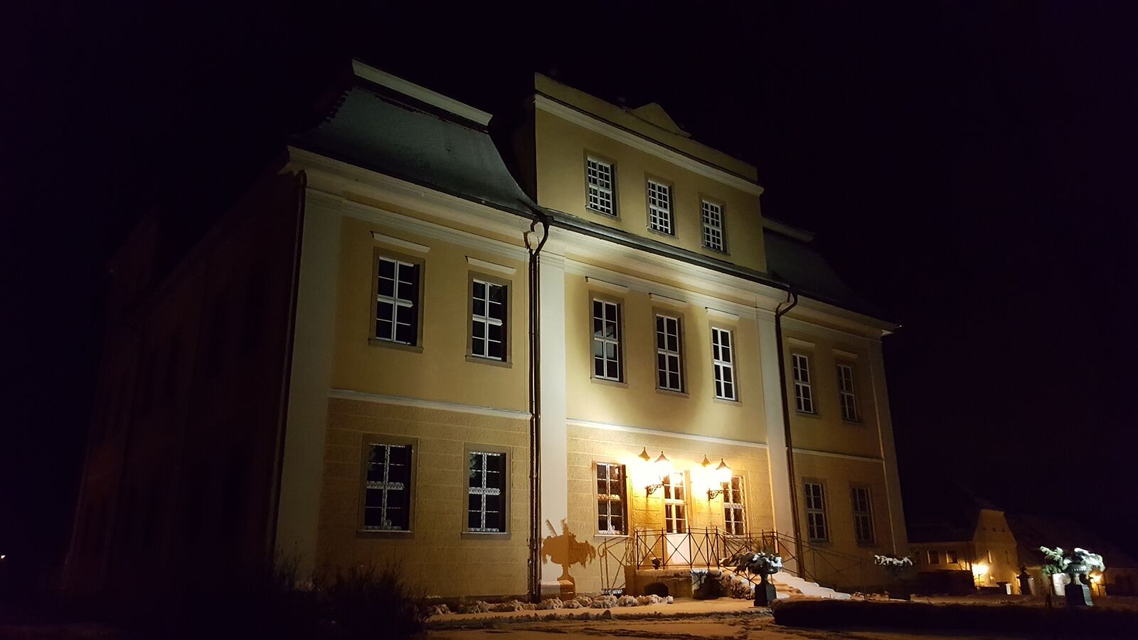 Samsung Galaxy S6 sample photo. The palace, łomnica, architecture photography