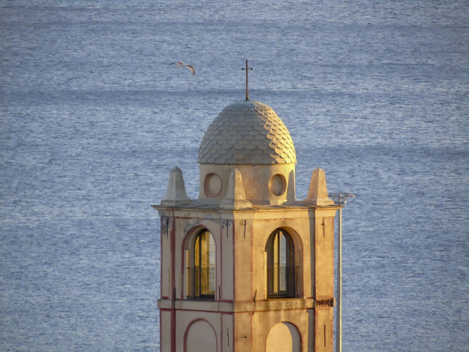 Sony Cyber-shot DSC-H400 sample photo. Sea, church, dome photography