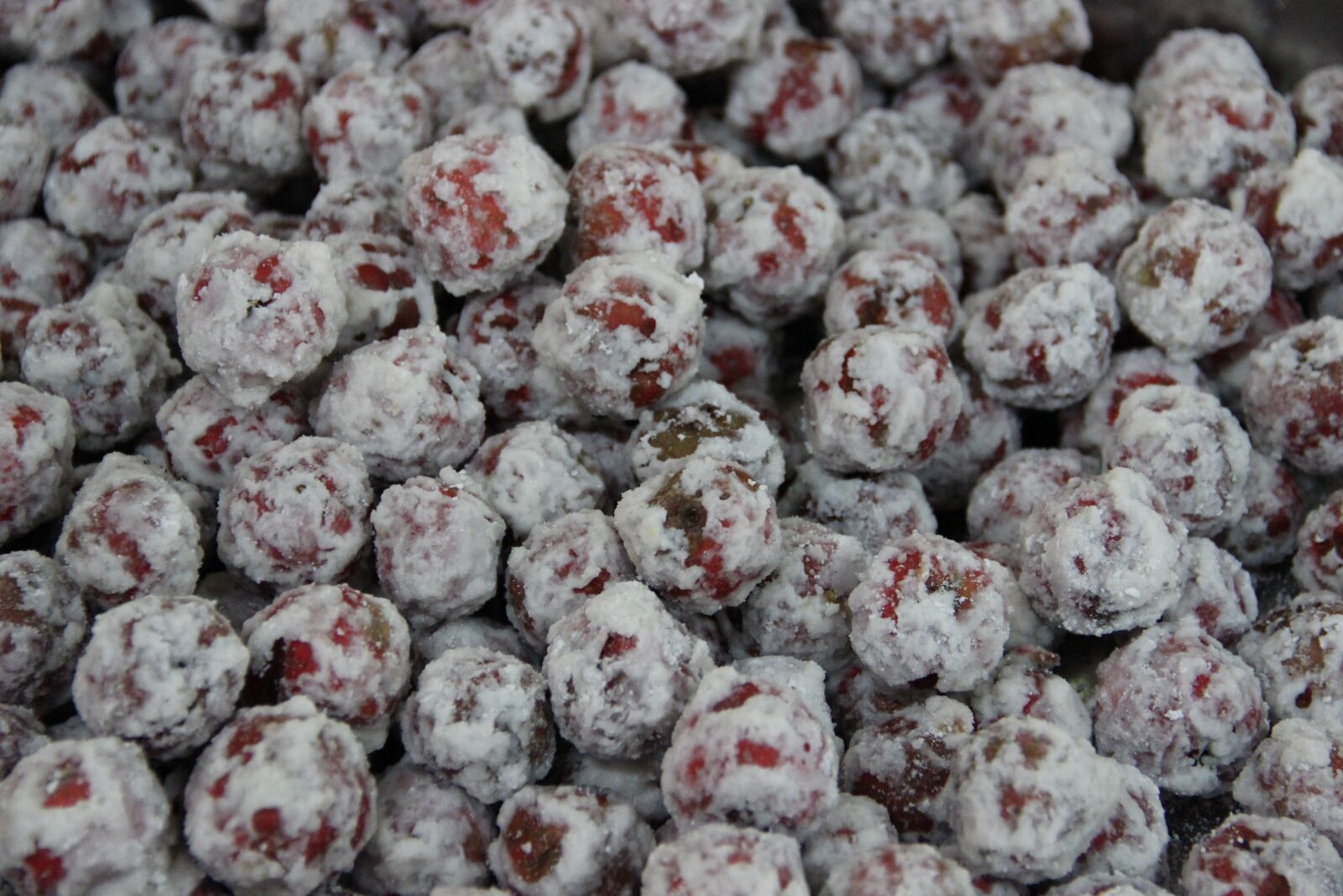 Canon EOS 600D (Rebel EOS T3i / EOS Kiss X5) sample photo. Food, hawthorn, sweet photography