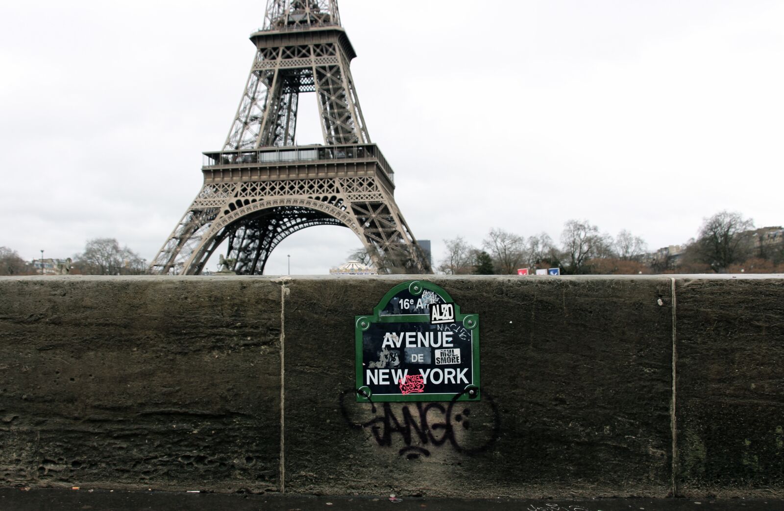 Canon EOS 700D (EOS Rebel T5i / EOS Kiss X7i) sample photo. Monument, street, paris photography