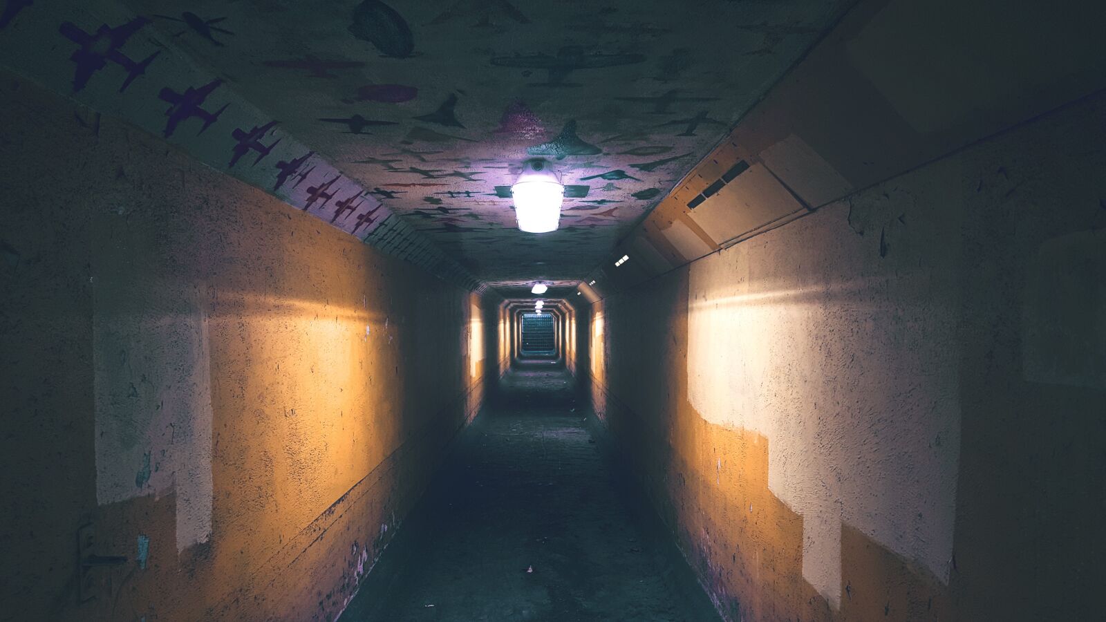 Samsung Galaxy Note5 sample photo. Pathway, dark, night photography