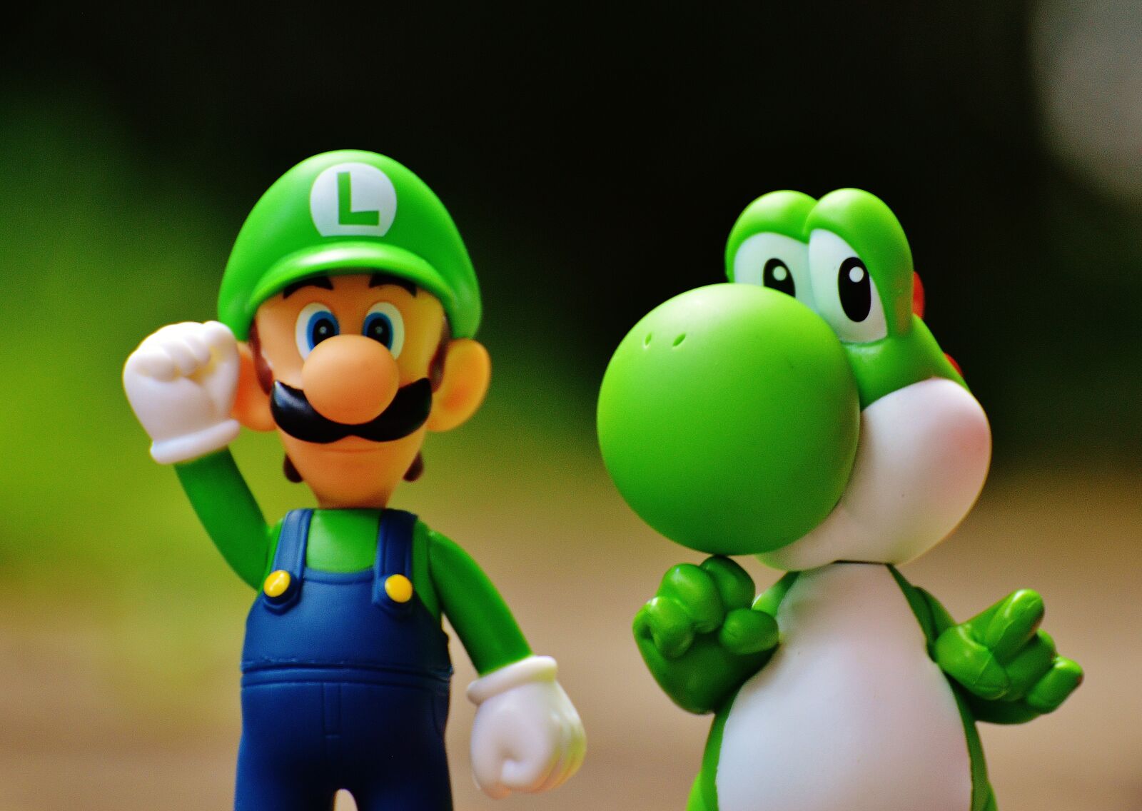 Nikon D3200 sample photo. Luigi, yoschi, figures photography