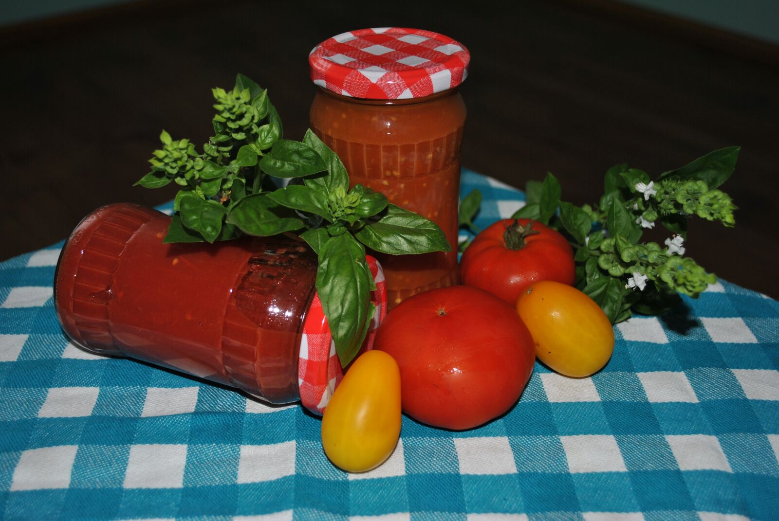 Nikon D3000 sample photo. Tomato, food, sauce photography