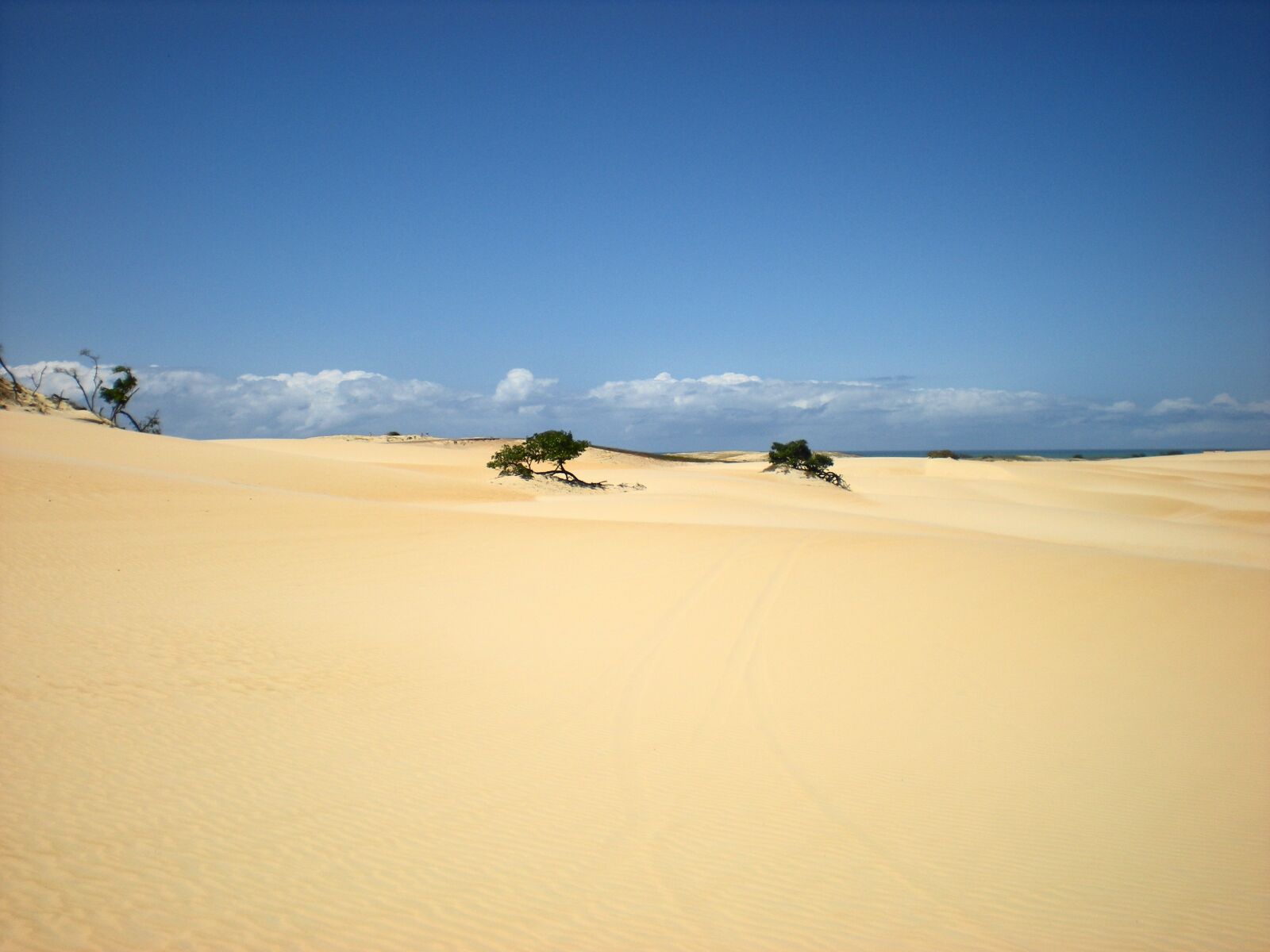 Nikon Coolpix S210 sample photo. Sand dunes, sky, sand photography