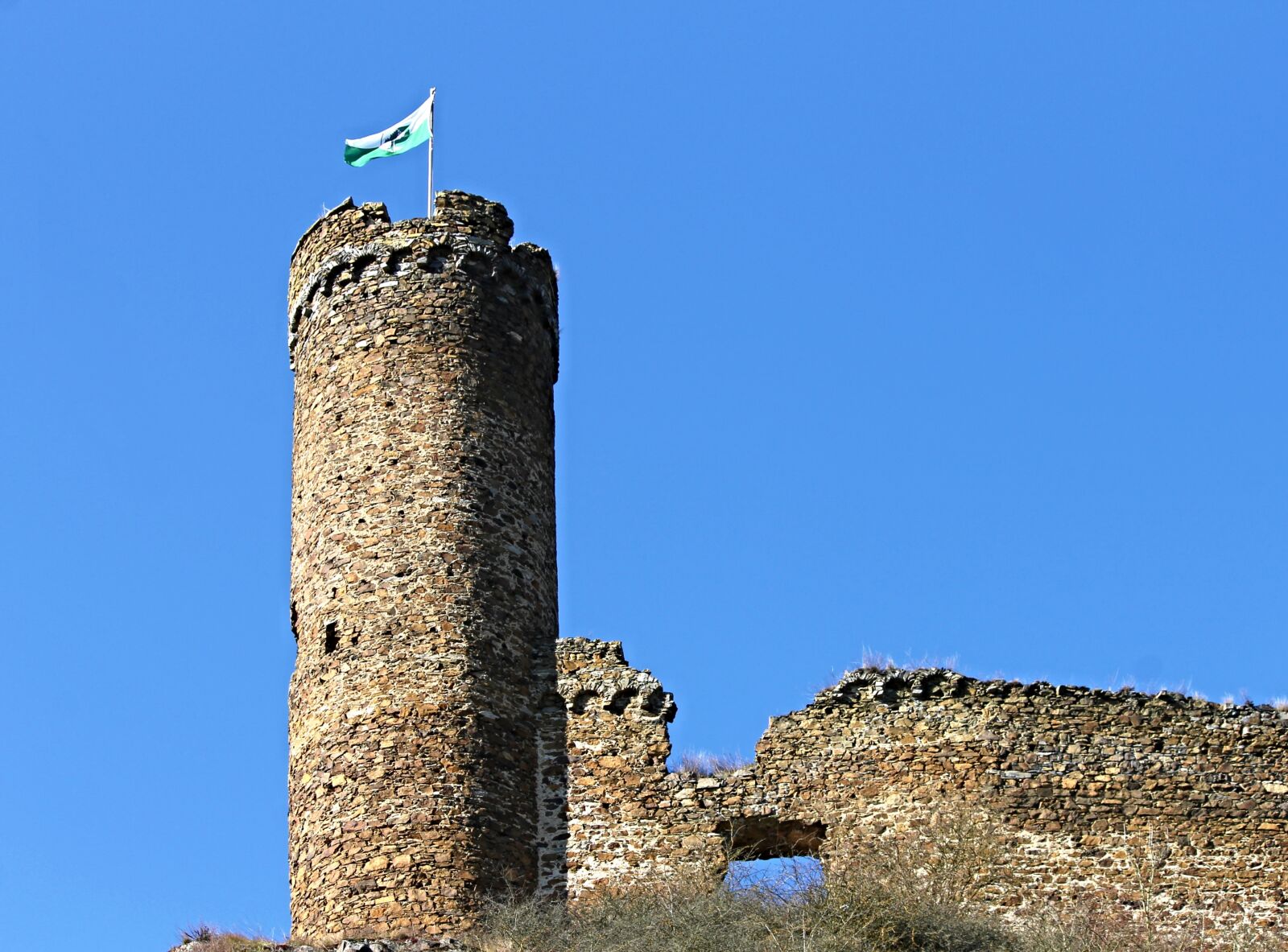 Canon EOS 1100D (EOS Rebel T3 / EOS Kiss X50) sample photo. Castle, ruin, ardeck photography