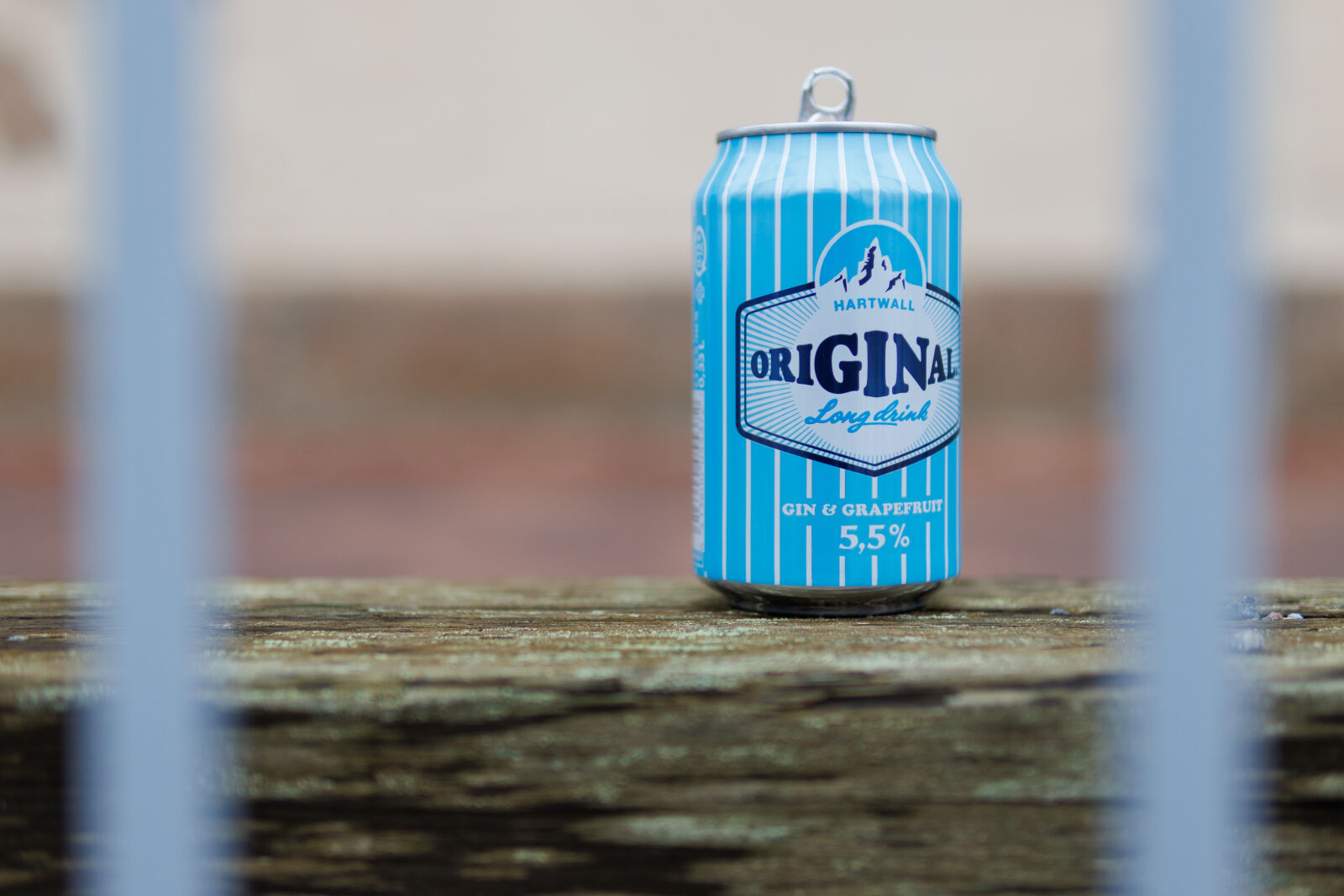 Canon EOS R7 sample photo. Gin long drink litter photography