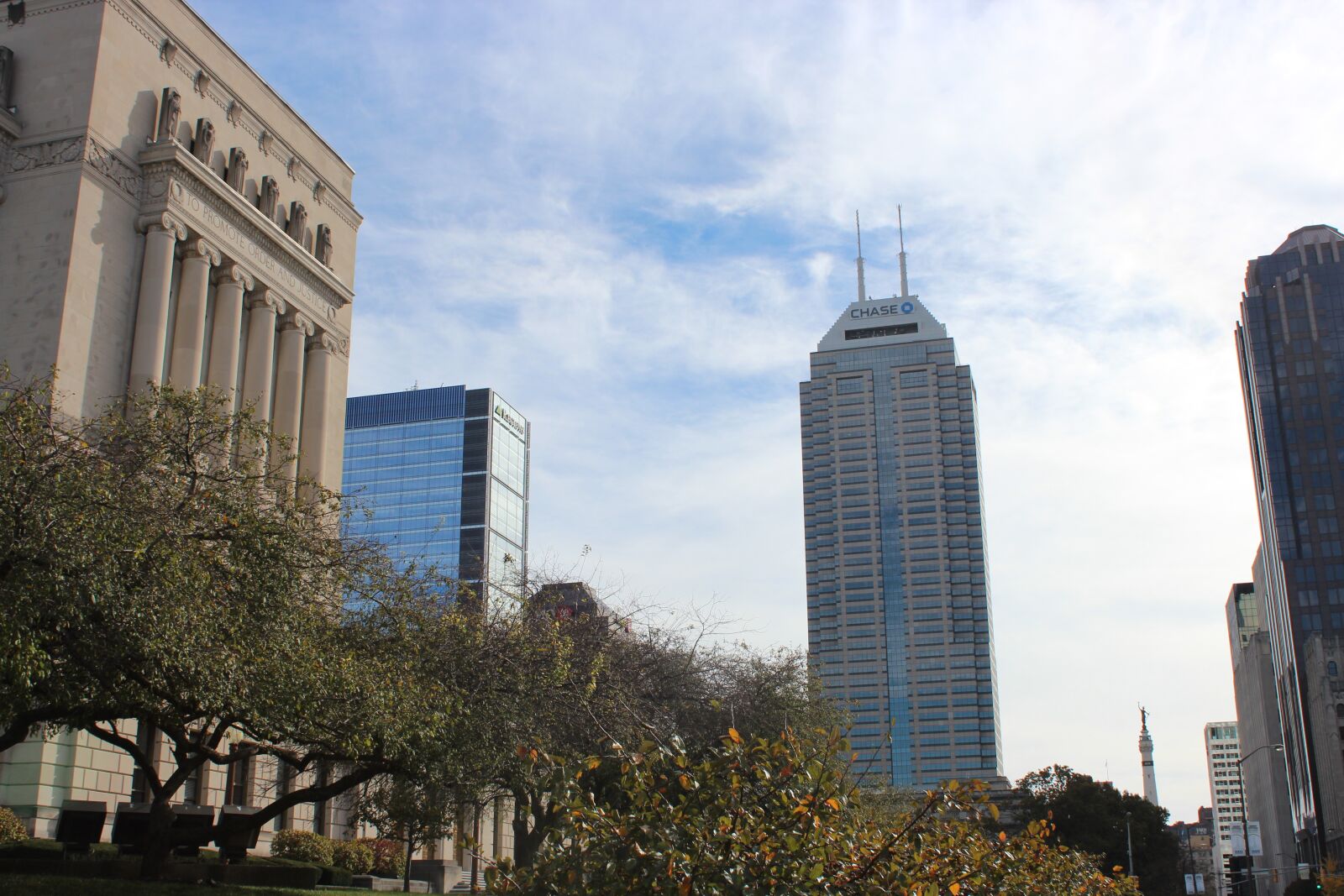 Canon EOS 600D (Rebel EOS T3i / EOS Kiss X5) sample photo. Indianapolis, downtown, library photography