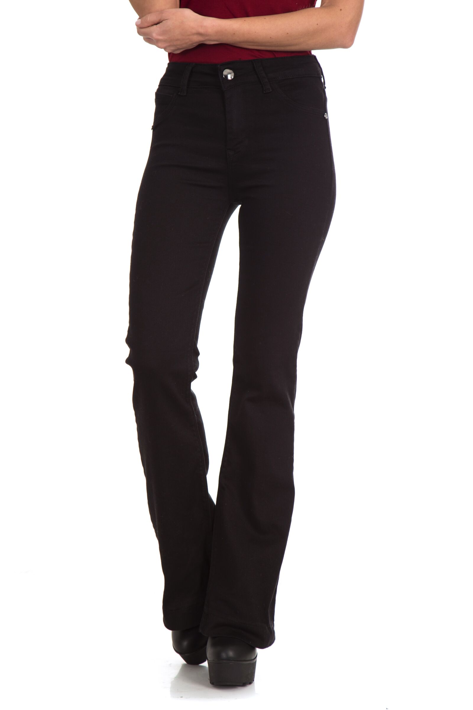 Canon EOS 6D + Canon EF 24-105mm F4L IS USM sample photo. Pants, woman, leg photography