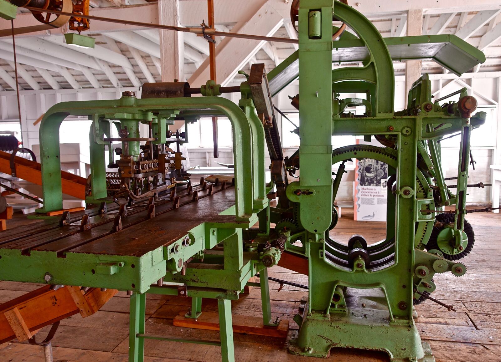 Sony Cyber-shot DSC-RX100 III sample photo. Machine, cannery, factory photography