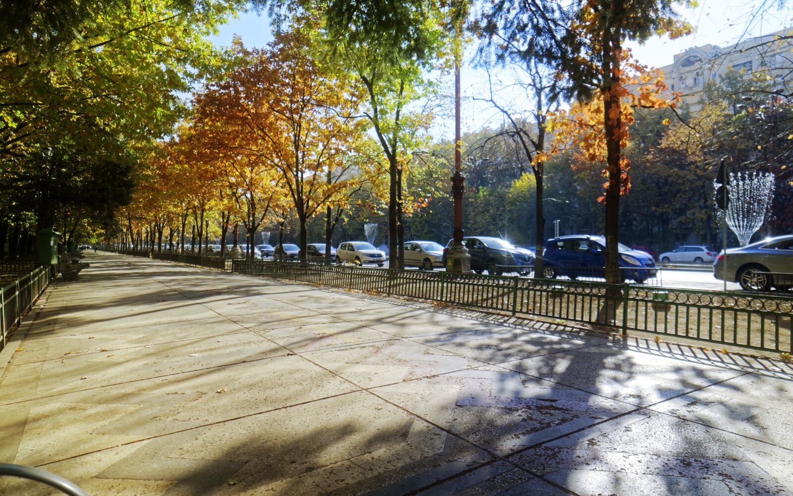 Nikon D5300 sample photo. Landscape, urban, the sidewalk photography