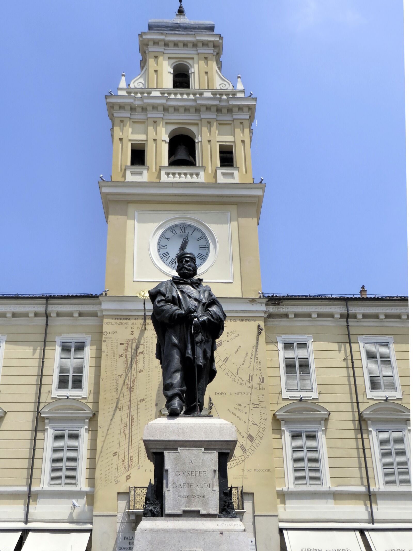 Canon PowerShot SX270 HS sample photo. Italy, parma, town hall photography