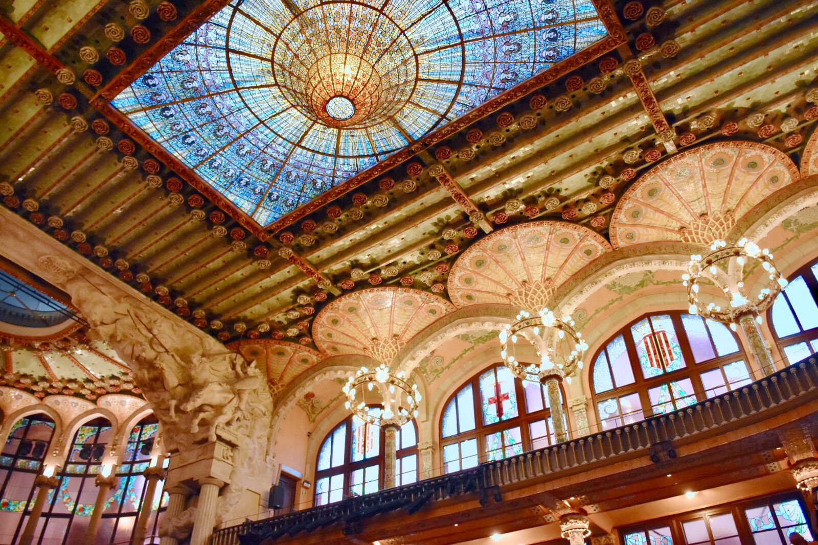 Nikon D5500 sample photo. The palau de la photography