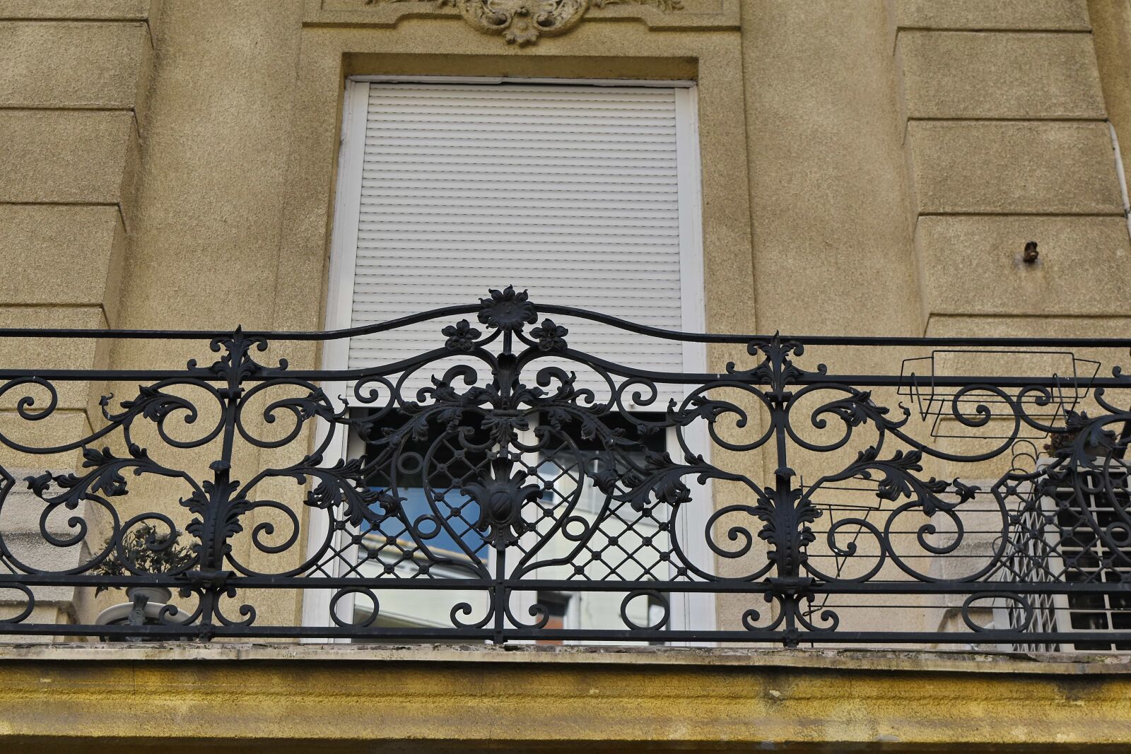 Nikon D5500 sample photo. Cast iron, facade, fence photography