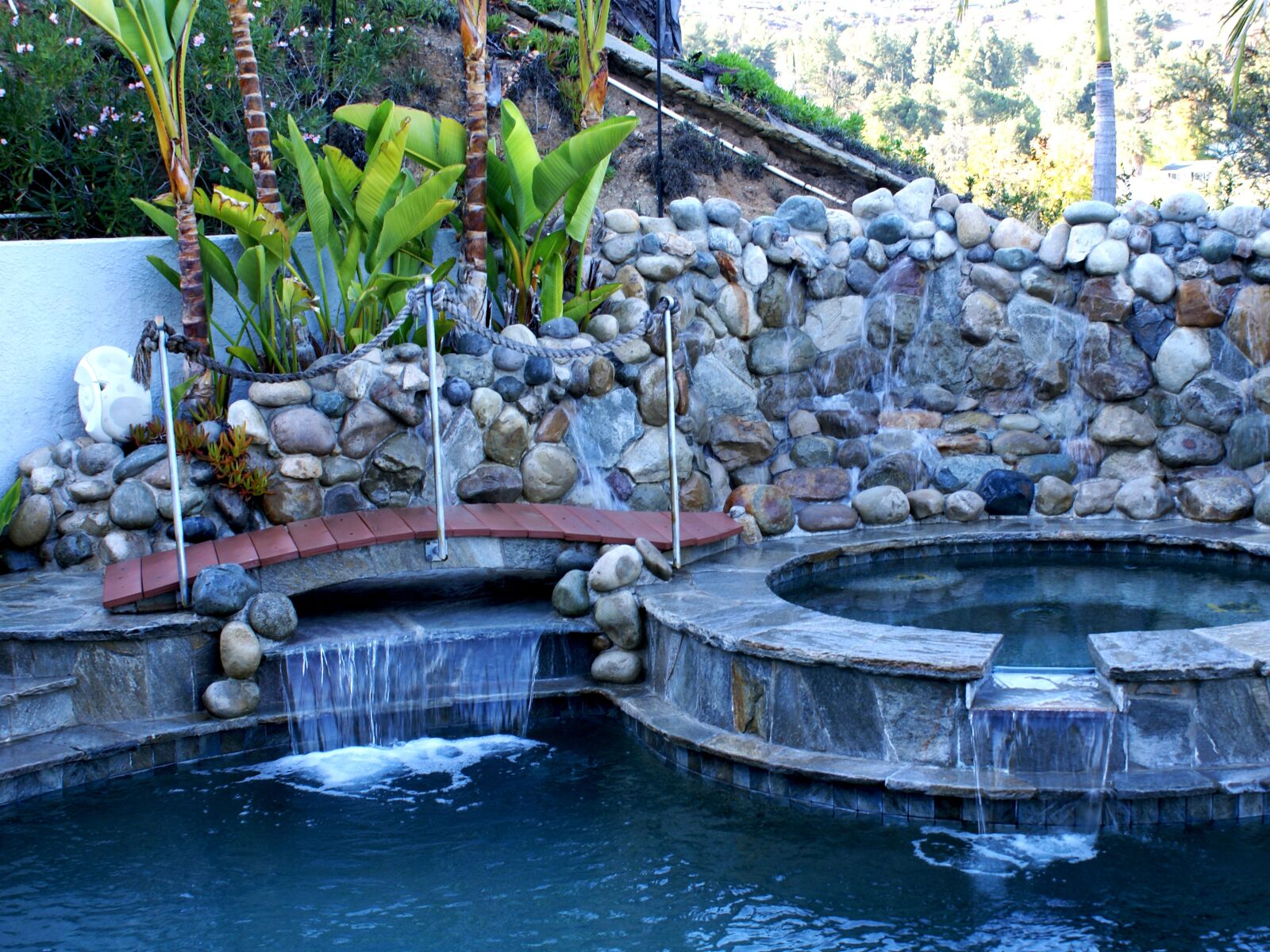 Sony Alpha DSLR-A100 sample photo. Pool, exotic, exotic pool photography