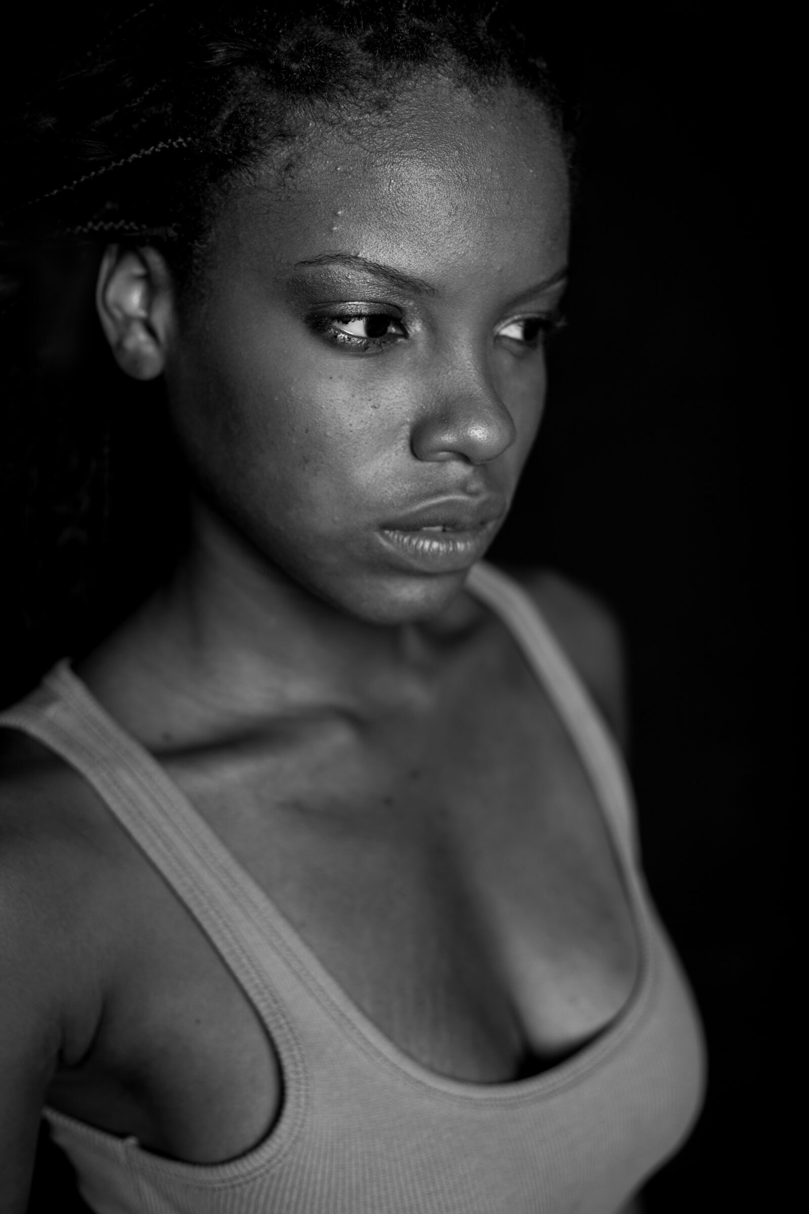 Canon EF 50mm F1.8 II sample photo. Model, black and white photography