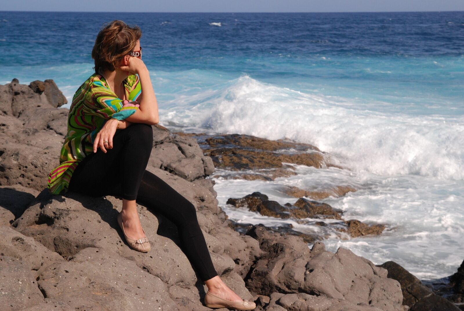 Nikon D80 sample photo. Woman who thinks, sea photography