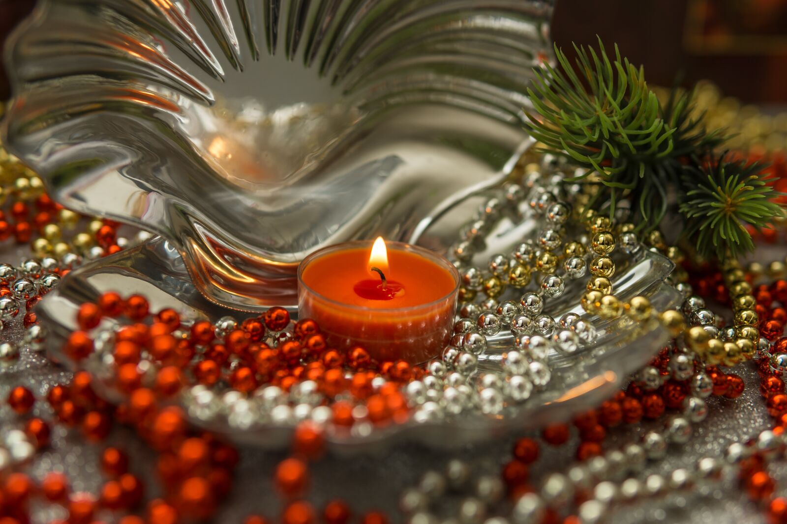 30mm F1.4 DC DN | Contemporary 016 sample photo. Deco, decoration, pearl necklaces photography